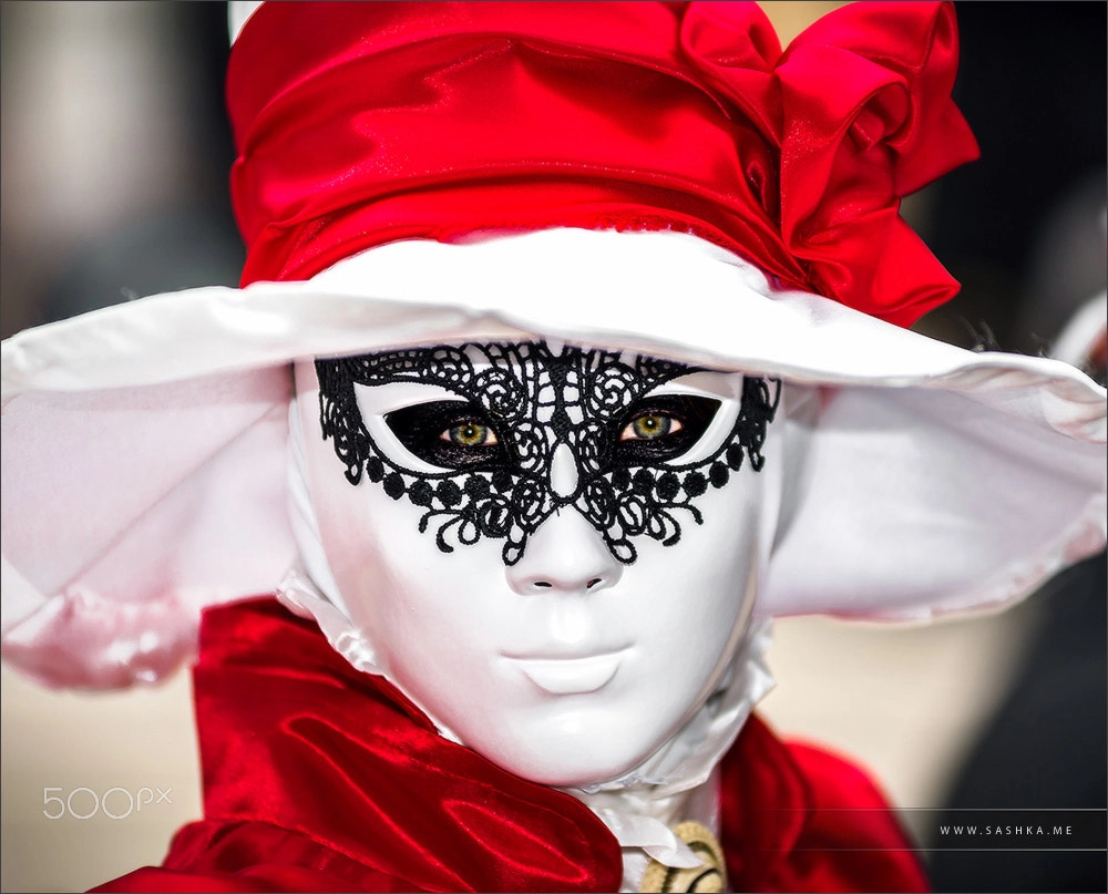 Sony a99 II + Minolta AF 80-200mm F2.8 HS-APO G sample photo. Rosheim, france: venetian carnival mask photography