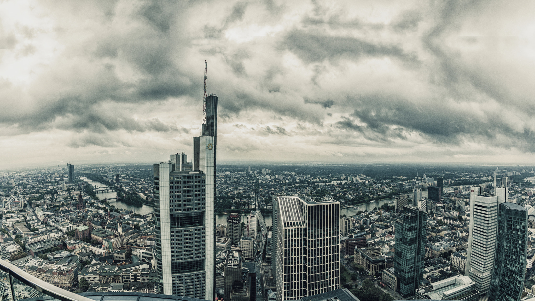 Sigma 10-20mm F3.5 EX DC HSM sample photo. Mainhatten photography