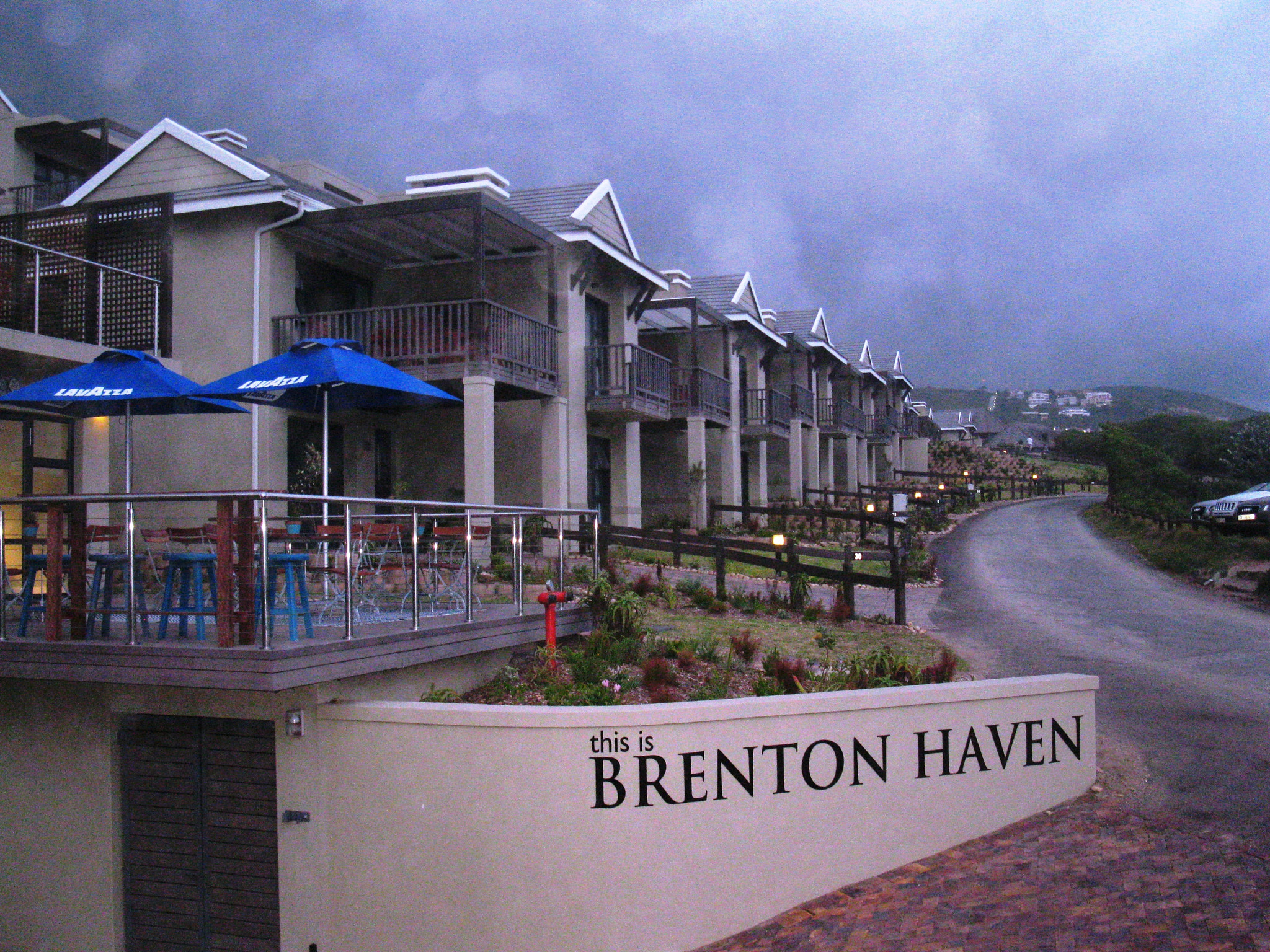 Canon PowerShot A2000 IS sample photo. Brenton bloo hotel photography