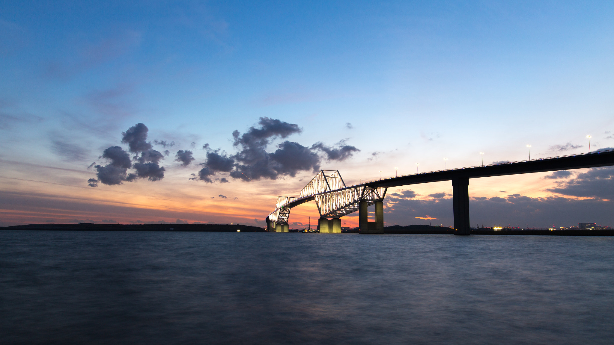 Sigma 24mm F1.4 DG HSM Art sample photo. Tokyo gate bridge photography