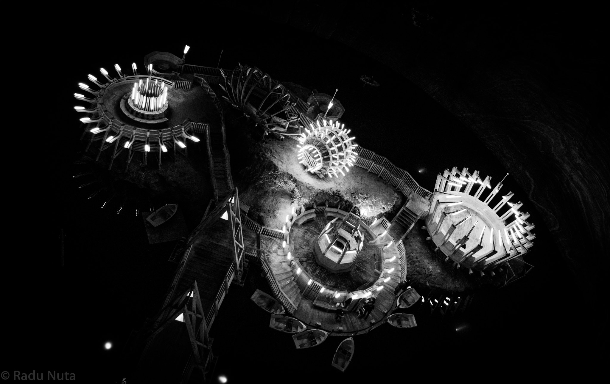 LUMIX G VARIO 12-60/F3.5-5.6 sample photo. "neon light slips in, shifting through the dark" photography