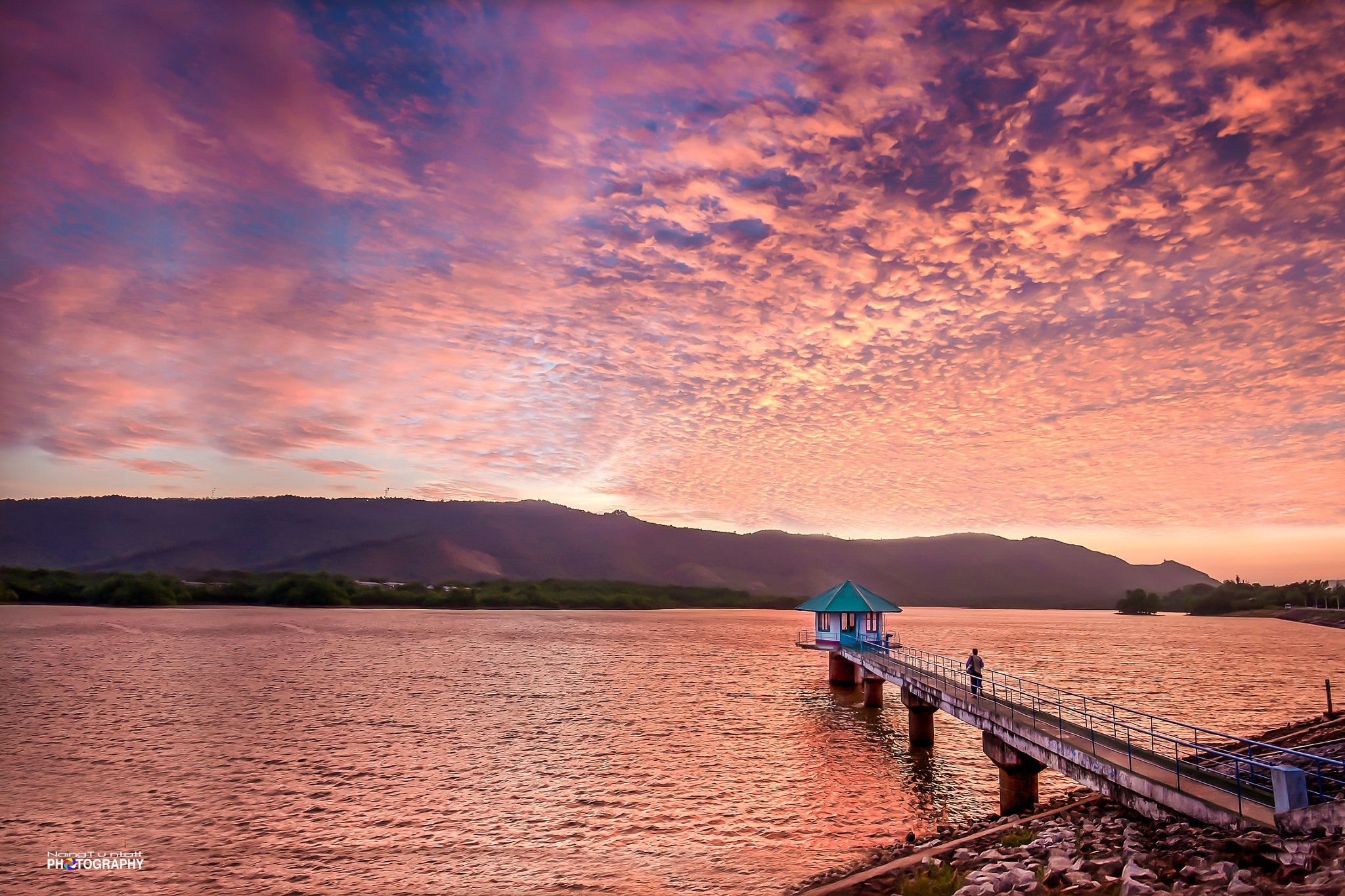 Nikon AF-S Nikkor 16-35mm F4G ED VR sample photo. Colorful morning photography
