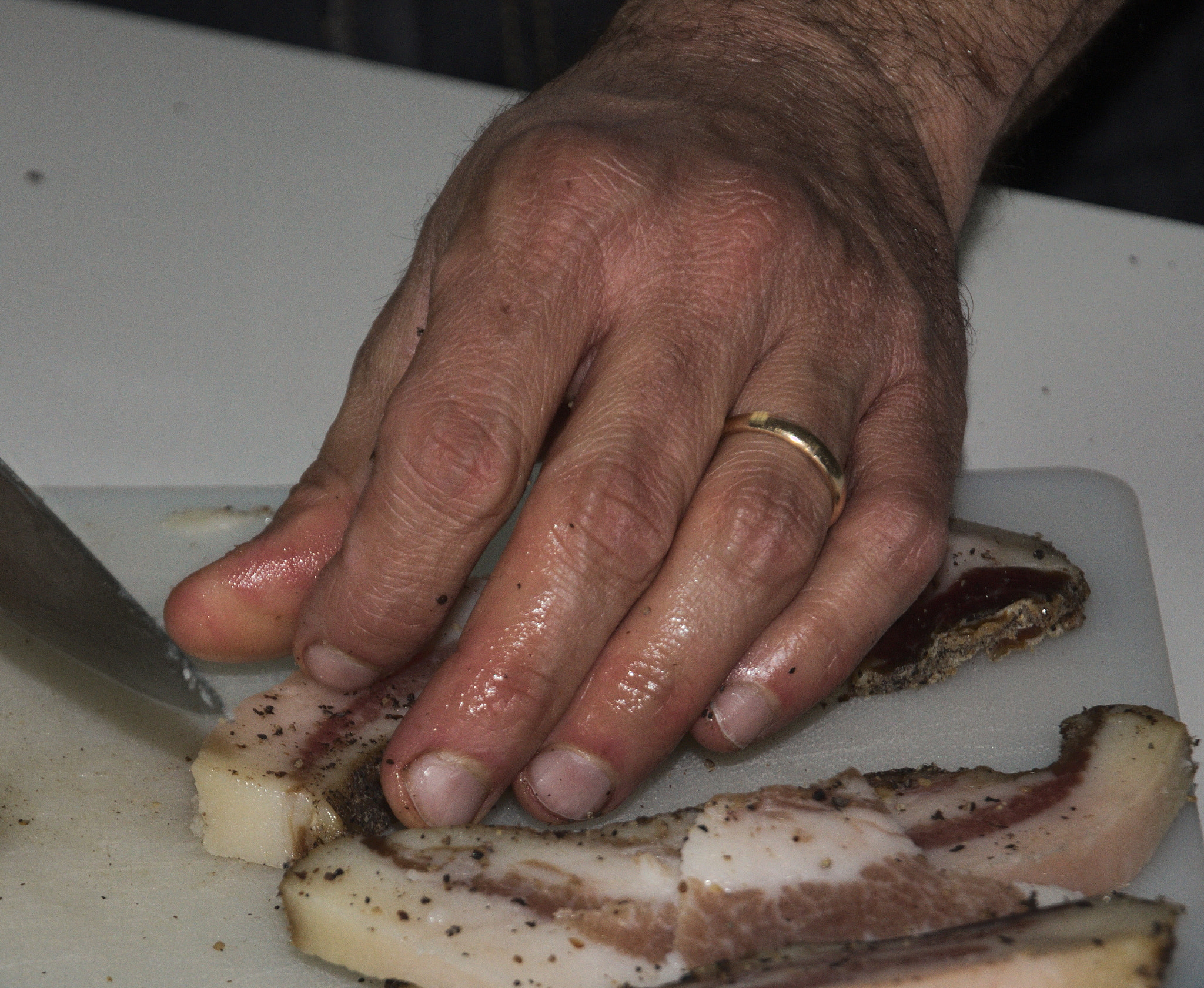 Pentax K-5 sample photo. Cucinando il guanciale photography