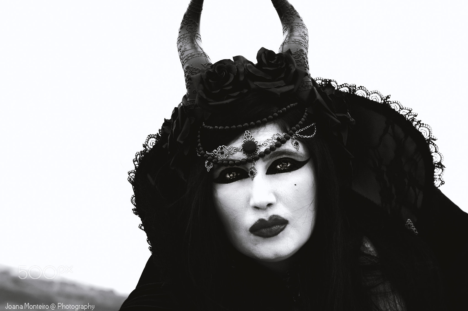 Canon EOS 450D (EOS Rebel XSi / EOS Kiss X2) + Canon EF 50mm F1.8 STM sample photo. Gothic princess maleficent photography