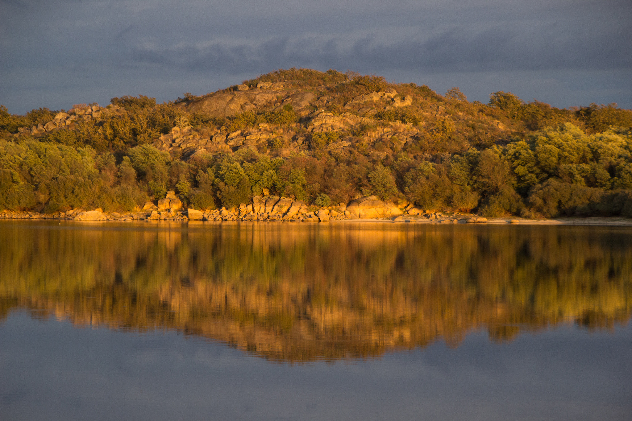 Canon EOS 60D sample photo. Ao por do sol na barragem photography