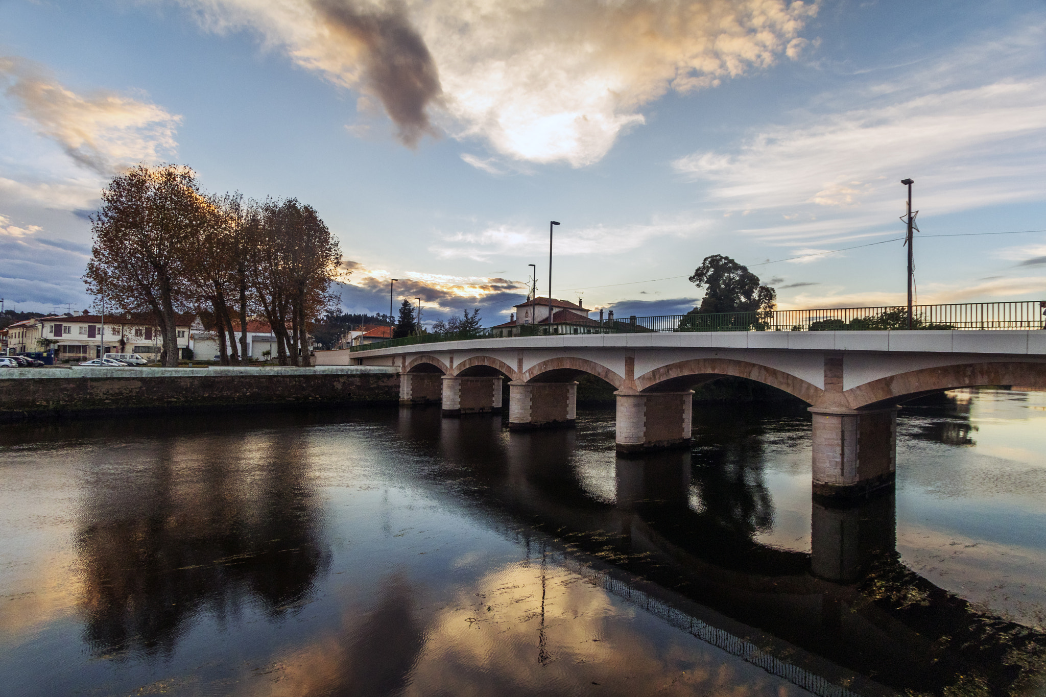 Canon EF-S 10-22mm F3.5-4.5 USM sample photo. Final da tarde photography