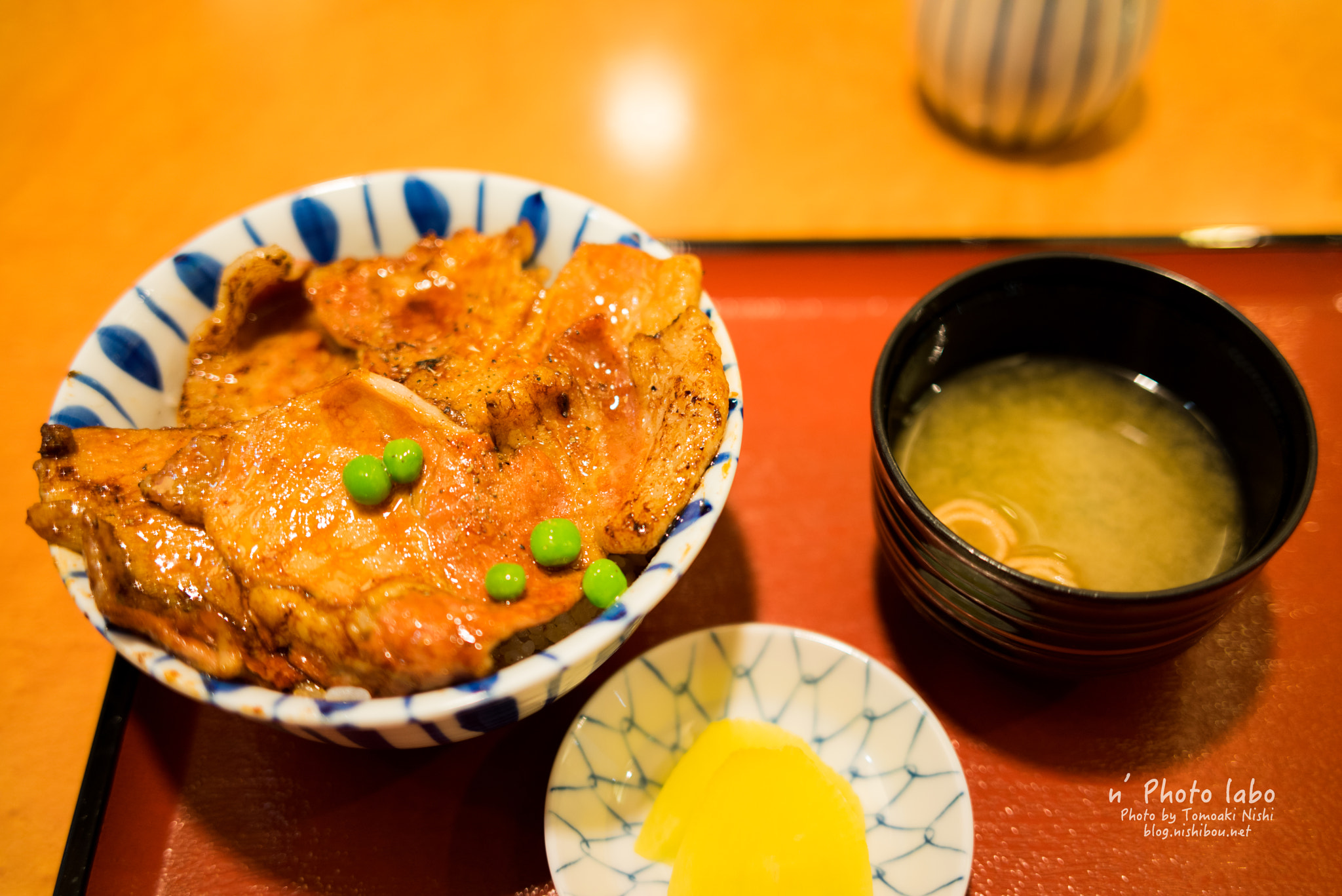 Sony a7R + E 35mm F2 sample photo. はげ天 長崎屋店 豚丼 photography