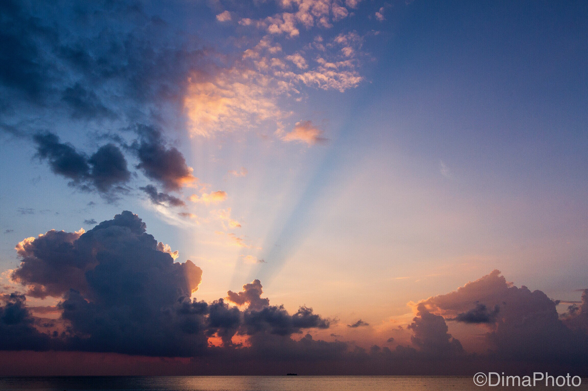 Canon EOS 7D + Sigma 18-35mm f/1.8 DC HSM sample photo. Sunshine. photography