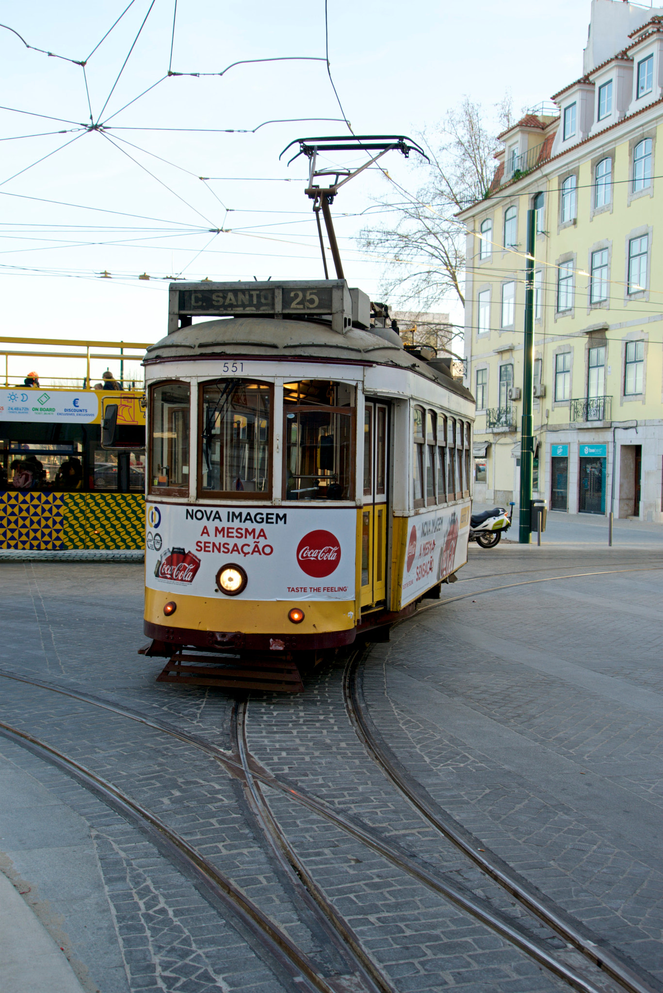 Sony a7R + Sony FE 24-240mm F3.5-6.3 OSS sample photo. Lisbon, portugal. photography