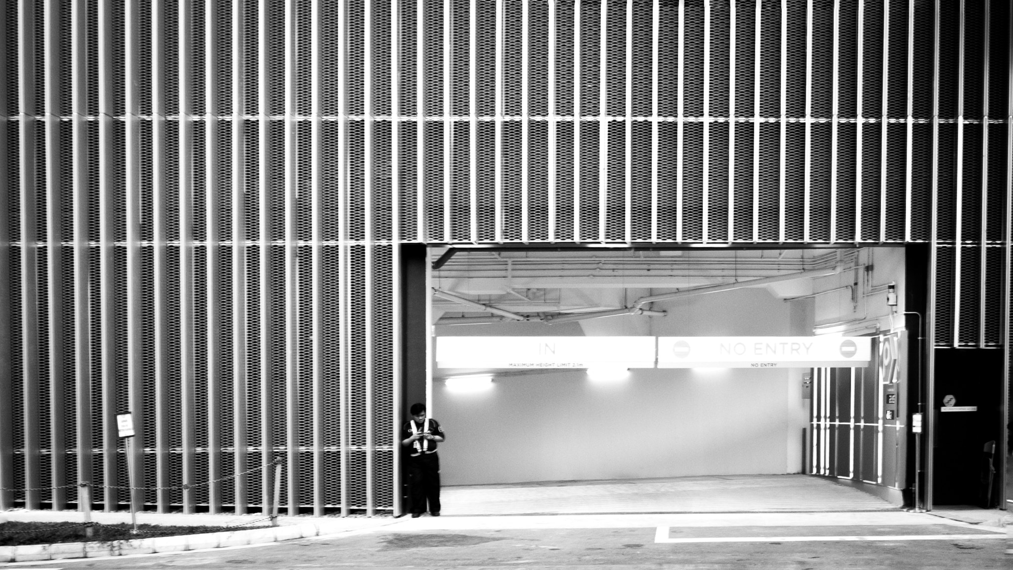 Fujifilm X-Pro1 + Fujifilm XF 18mm F2 R sample photo. Vertical photography