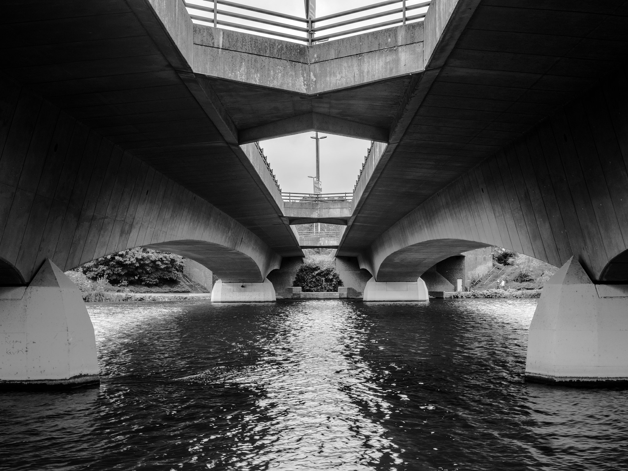 Olympus OM-D E-M10 + Olympus M.Zuiko Digital 25mm F1.8 sample photo. Under the bridge photography