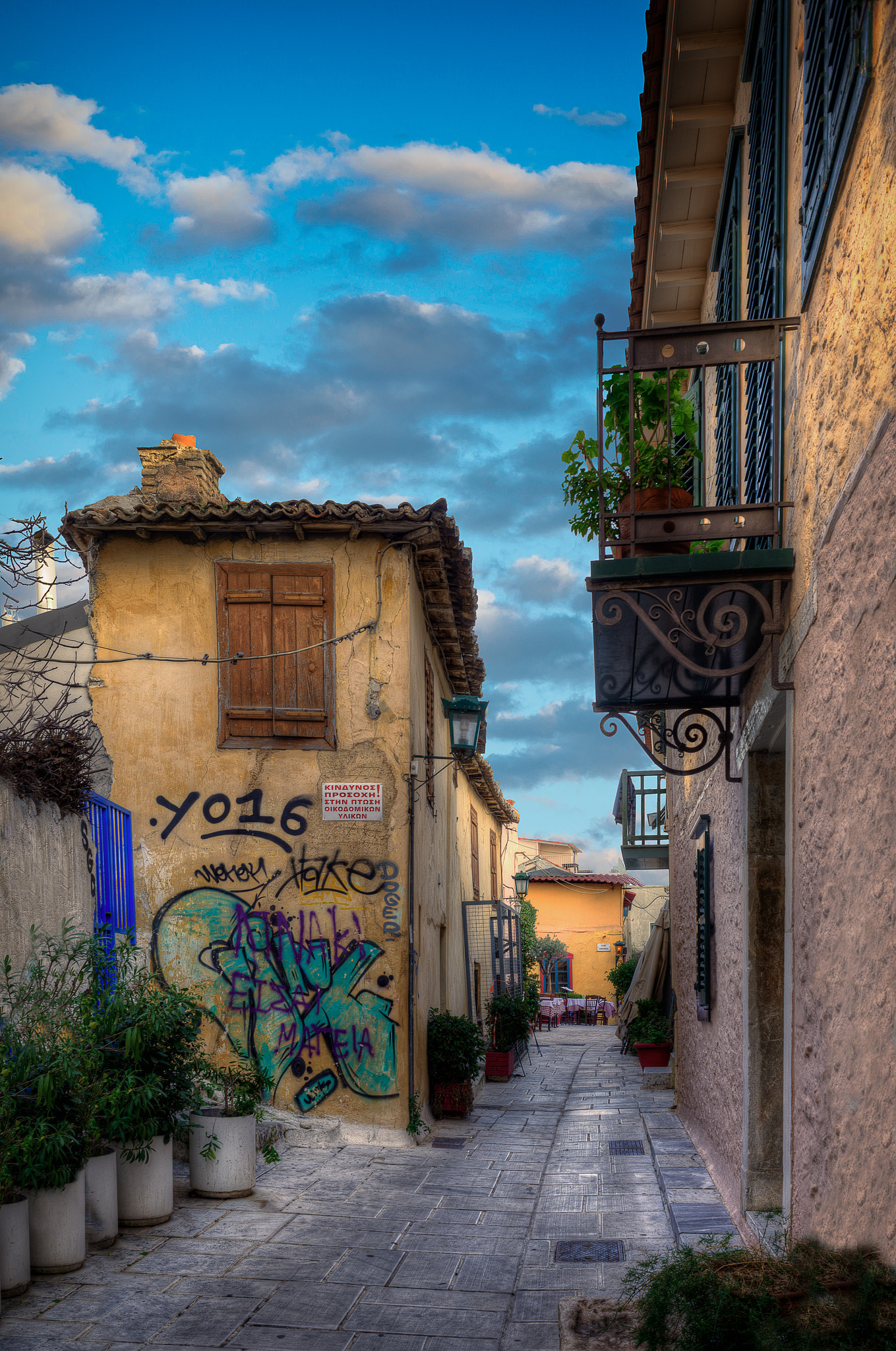 Nikon D610 + Nikon AF Nikkor 35mm F2D sample photo. Plaka athens greece photography