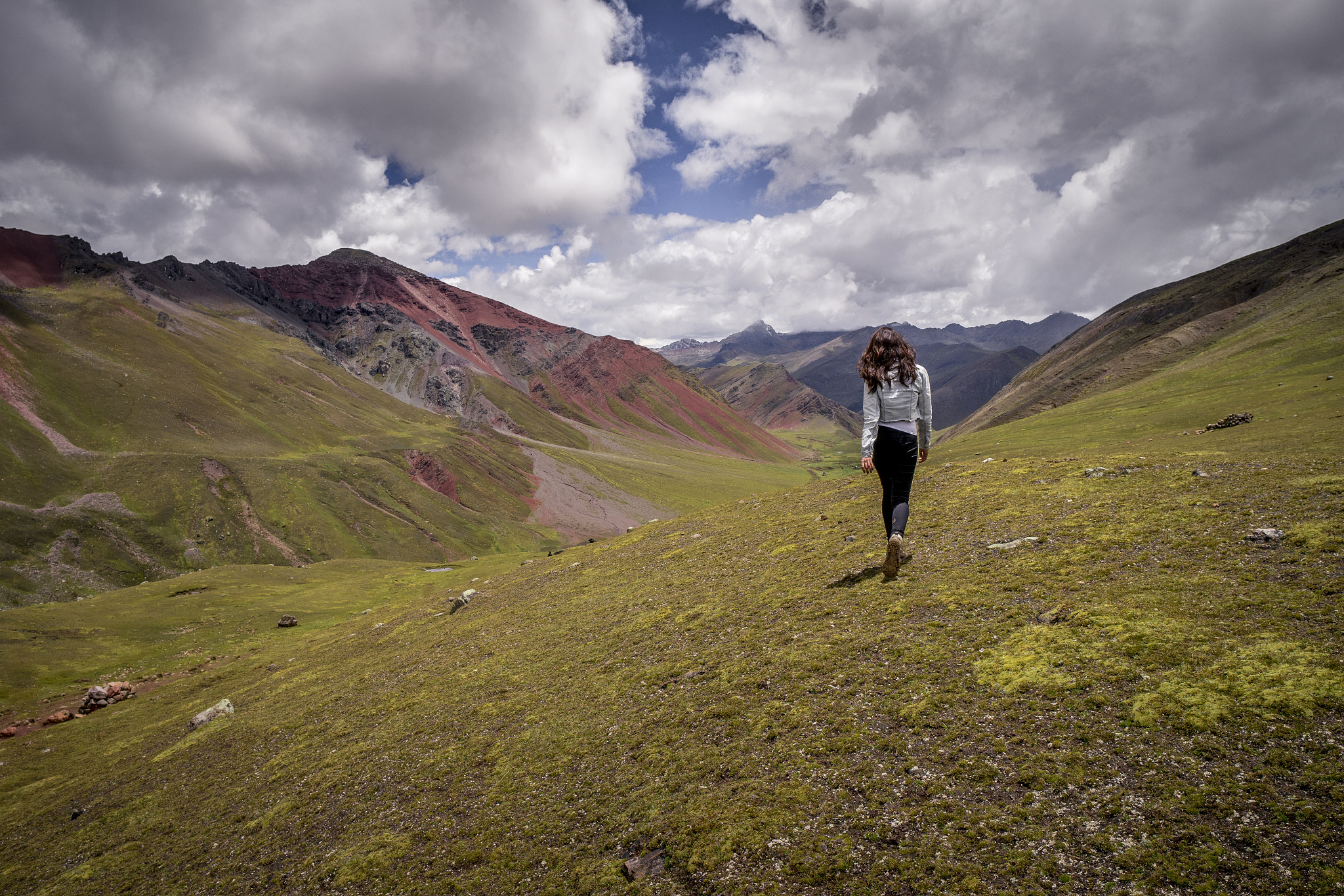 Sony a7 + E 21mm F2.8 sample photo. Into the valley photography