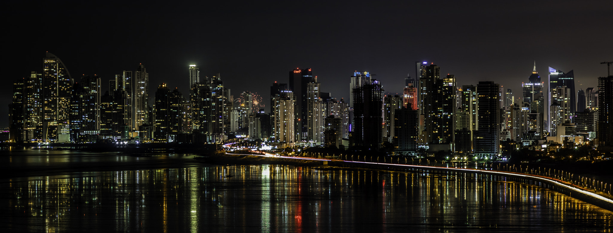 Canon EOS 5DS R sample photo. Urban lights photography