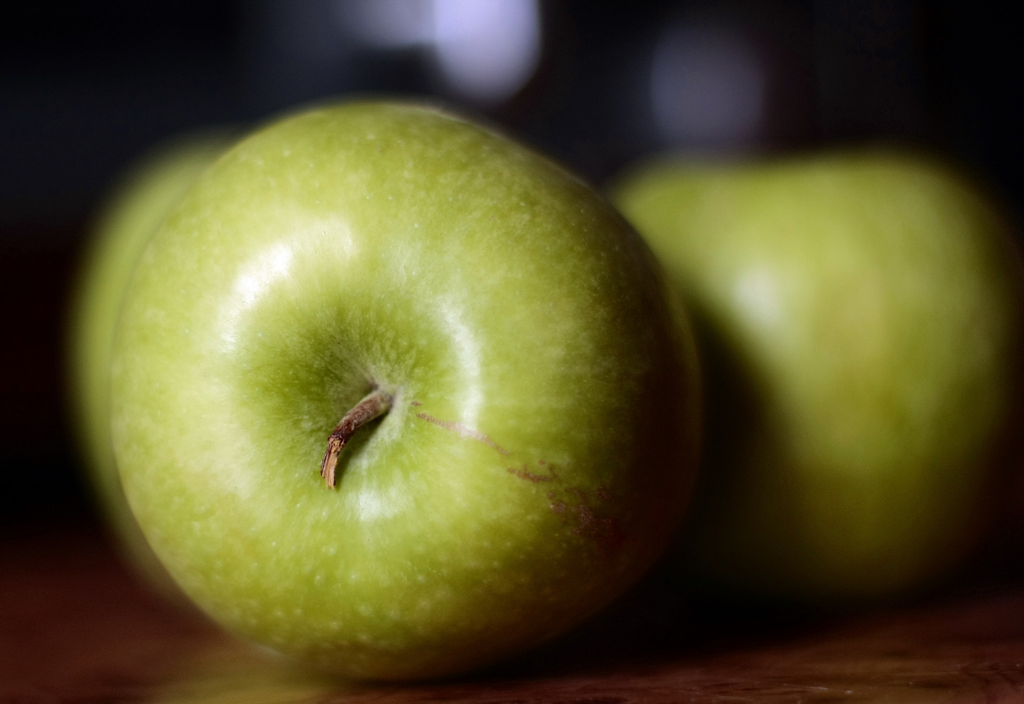 Canon EF 35-80mm f/4-5.6 sample photo. Apple photography