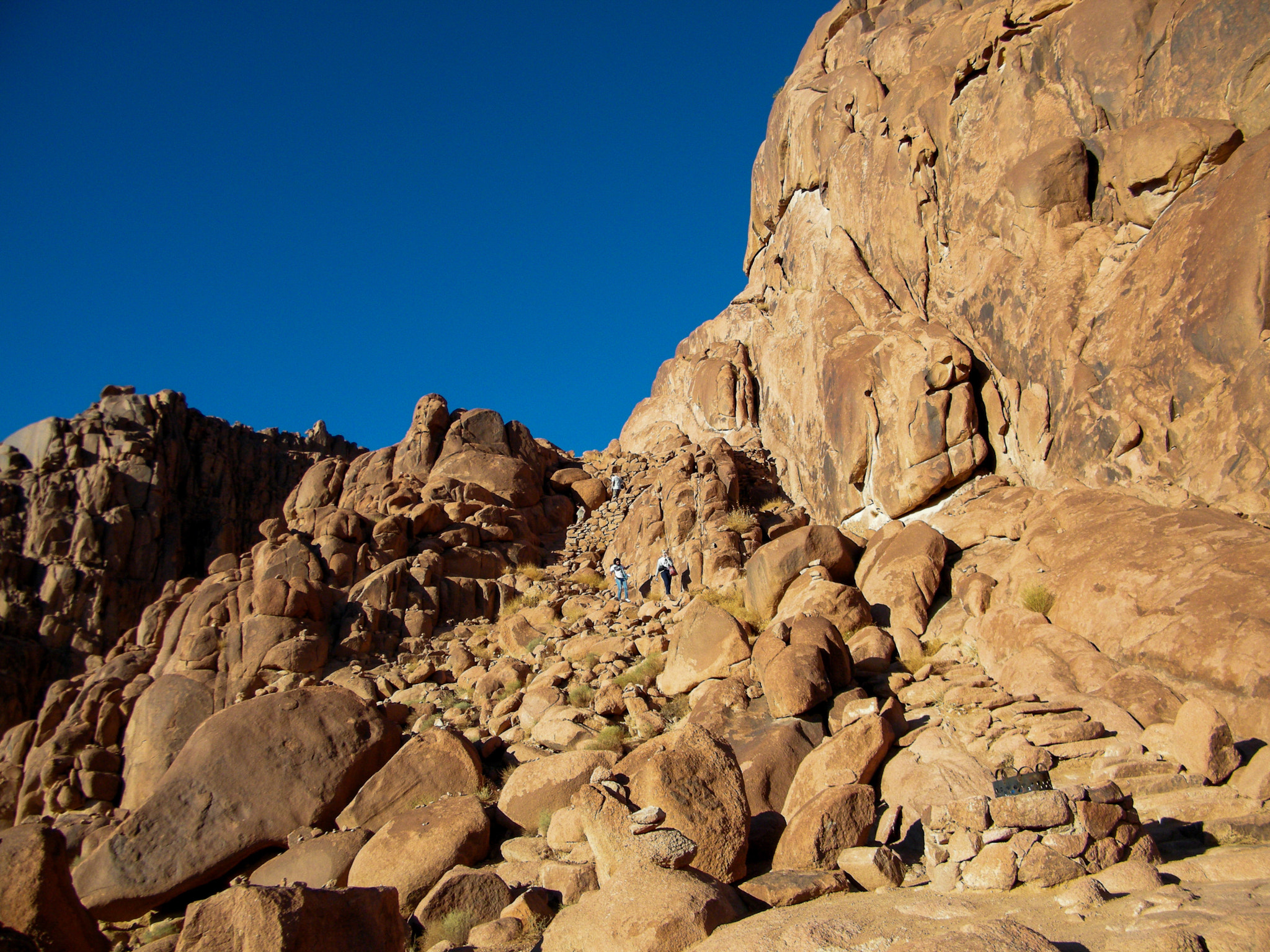 Fujifilm FinePix S2000HD sample photo. Way of the mountain of moses photography