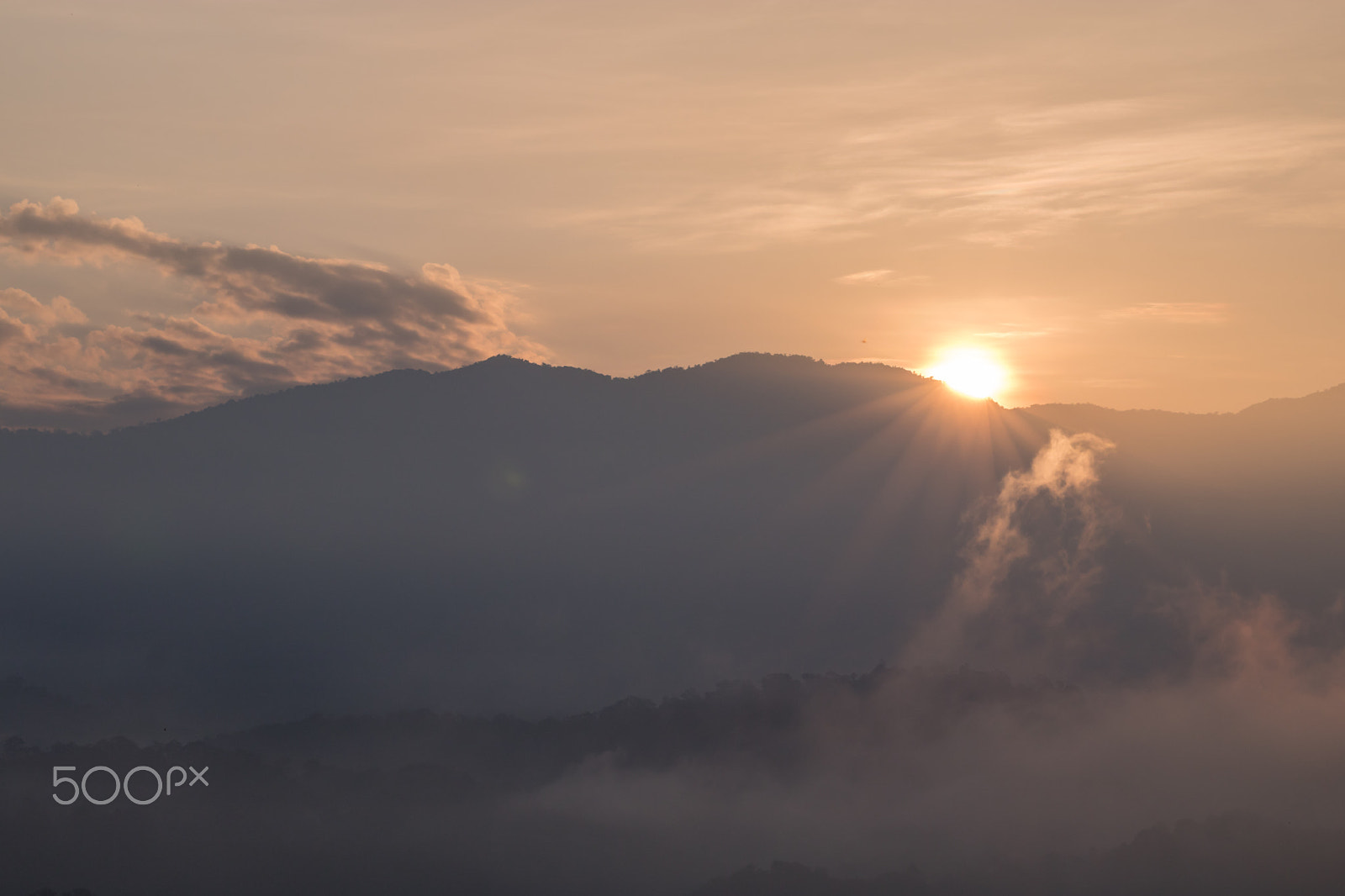 Canon EOS 760D (EOS Rebel T6s / EOS 8000D) + Sigma 50-200mm F4-5.6 DC OS HSM sample photo. Sunrise at the mountains photography