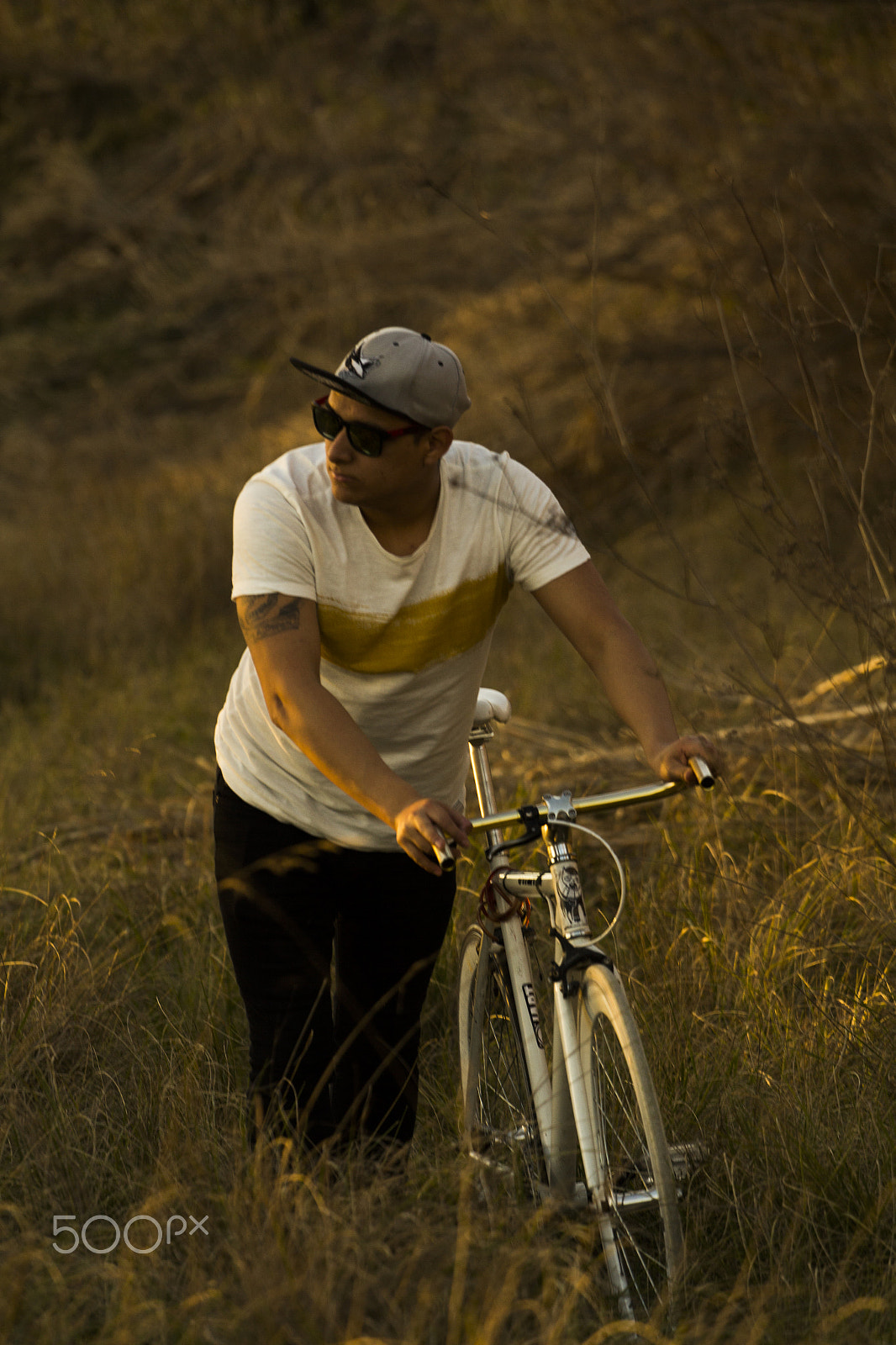 Canon EOS 60D + Canon EF 70-200mm F4L USM sample photo. Take me on your bike photography