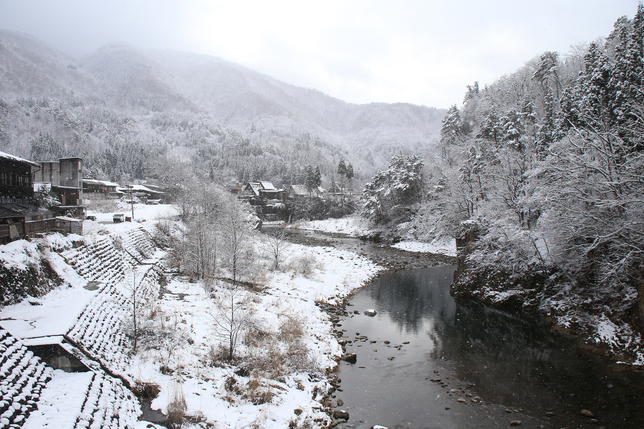 Canon EOS 6D + Canon EF 28-105mm f/3.5-4.5 USM sample photo. Shirakawa river photography