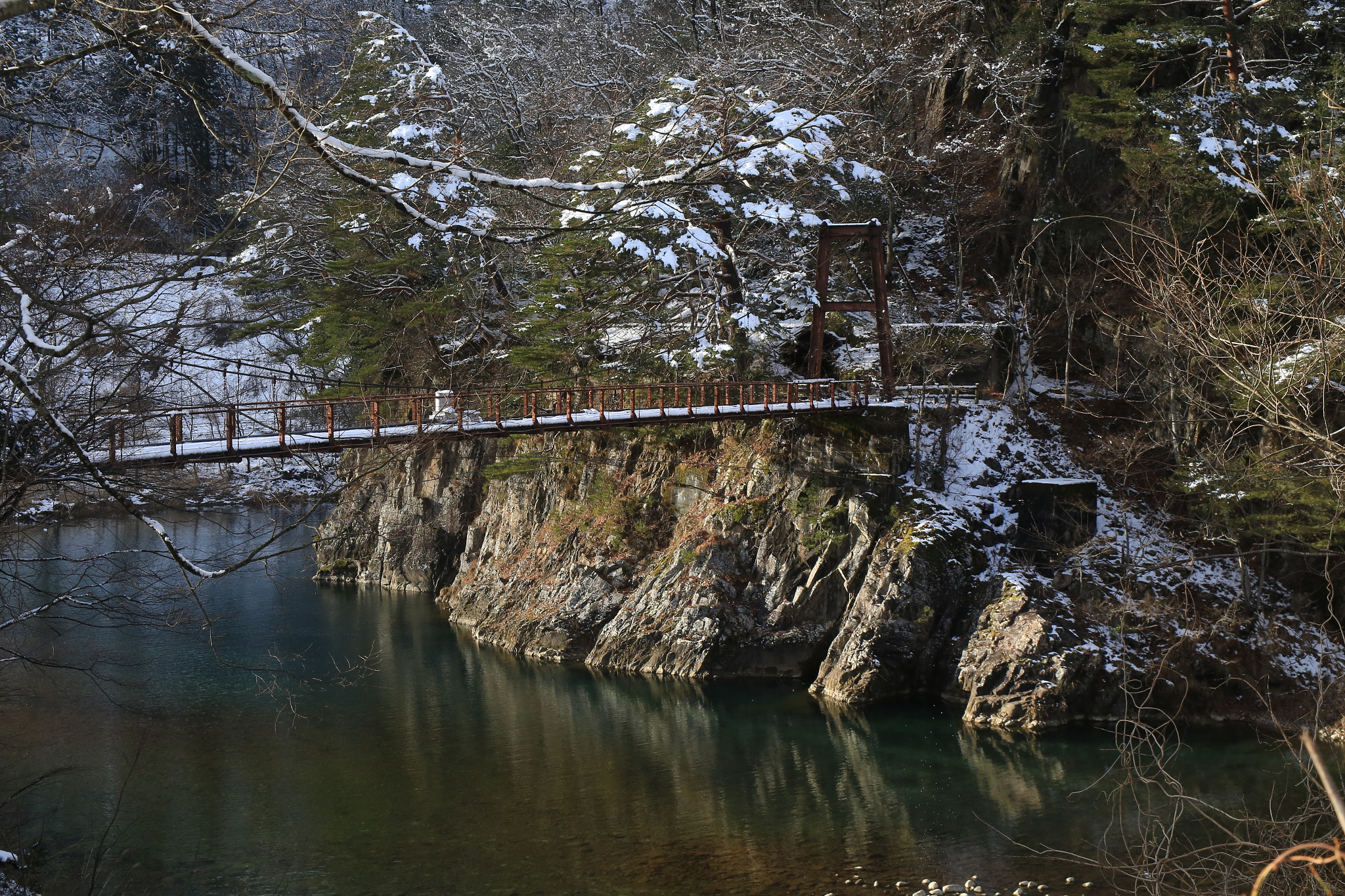 Canon EF 28-105mm f/3.5-4.5 USM sample photo. Conduit crosses the river photography