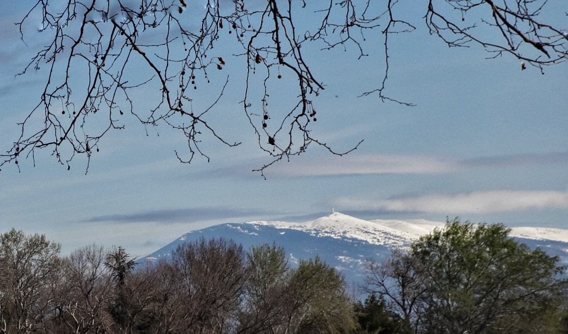 Sony Cyber-shot DSC-QX10 sample photo. Le mont ventoux photography