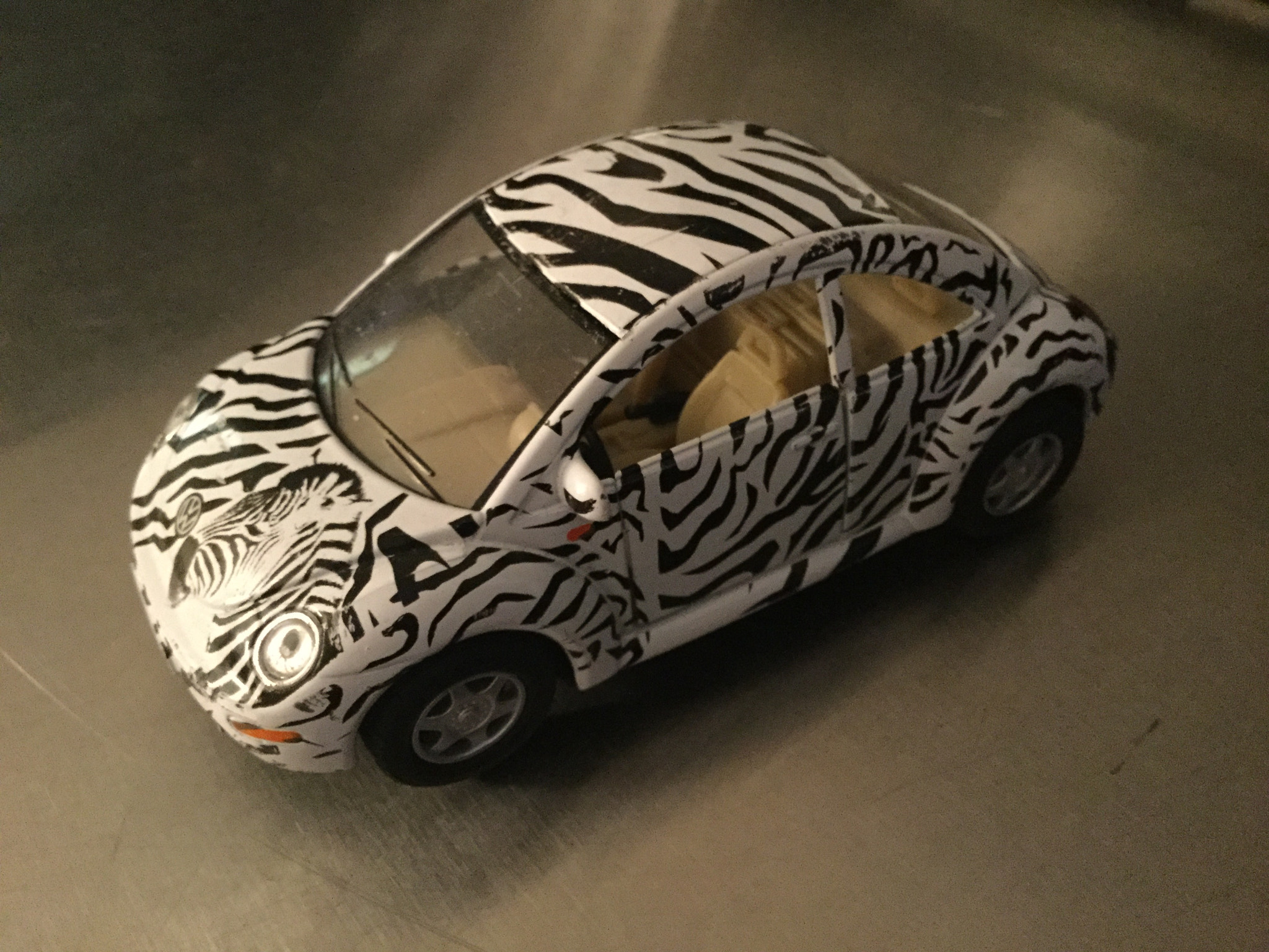 Apple iPad5,3 sample photo. Toy vw. photography