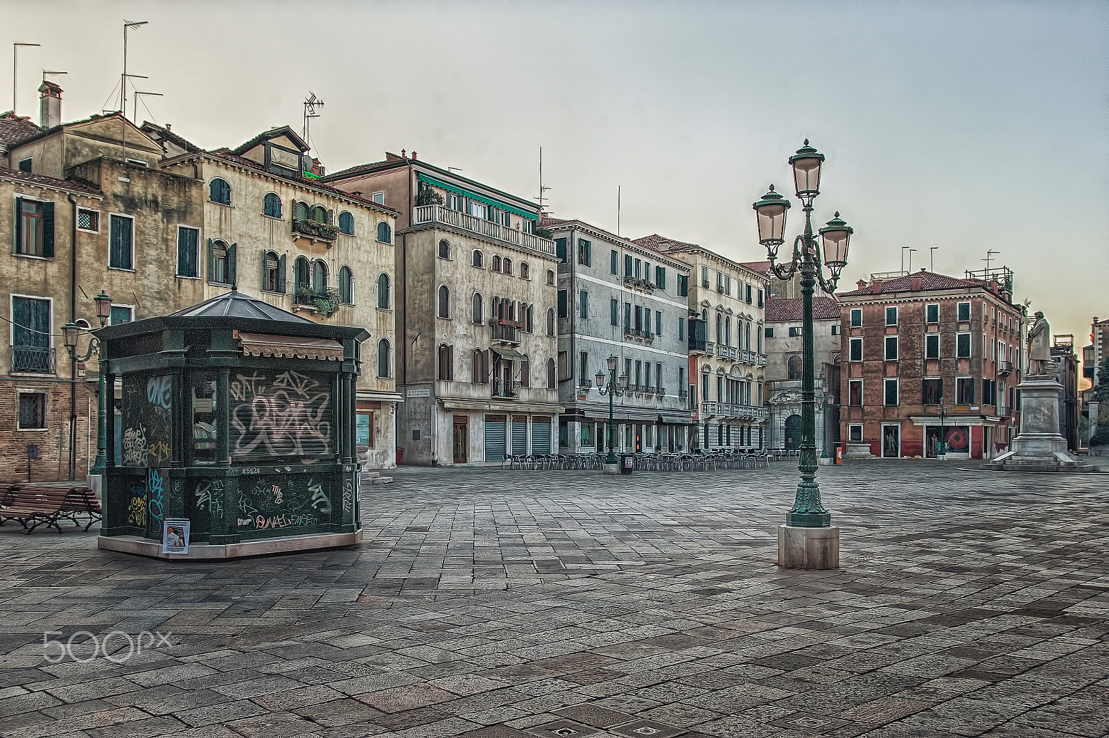 Nikon D700 sample photo. Venice market square photography