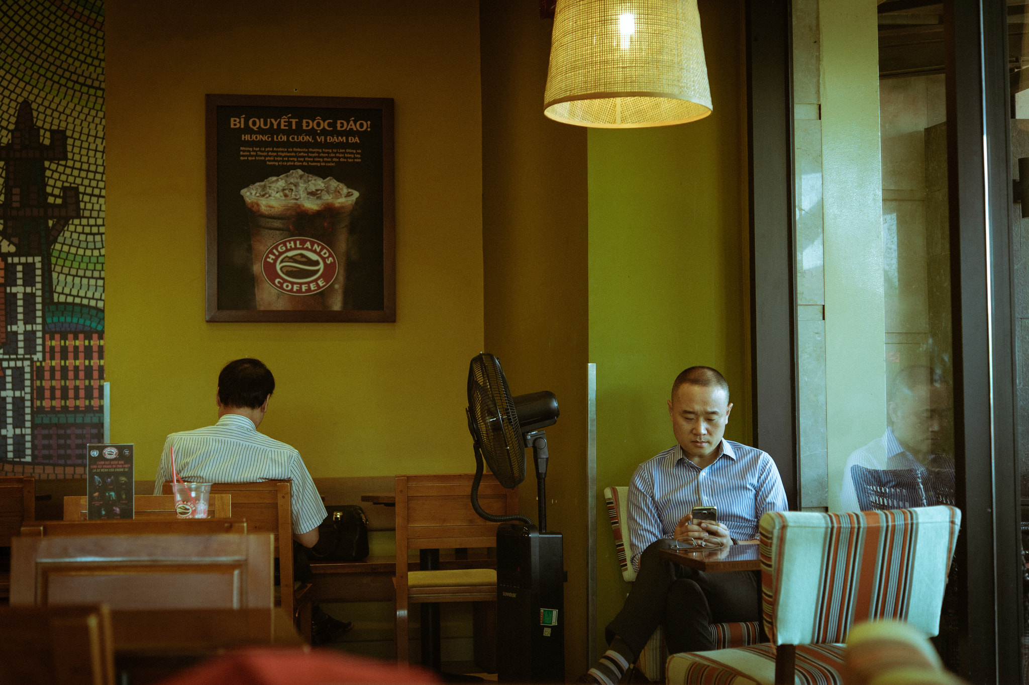 Nikon AF-S Micro-Nikkor 60mm F2.8G ED sample photo. Highland cafe photography