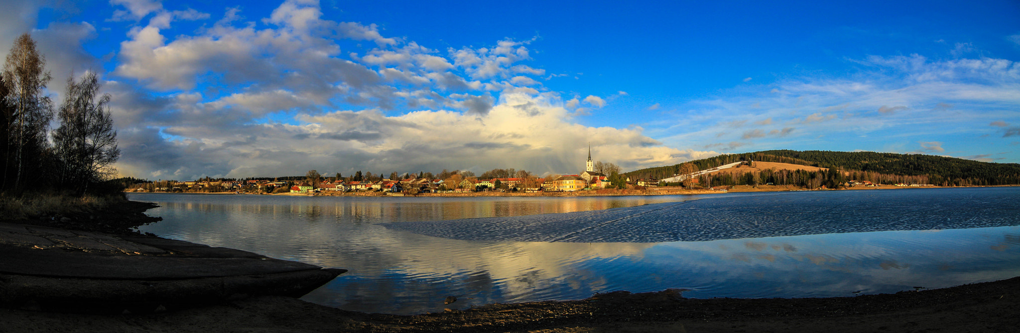Tokina AT-X Pro 12-24mm F4 (IF) DX sample photo. Frymburk photography