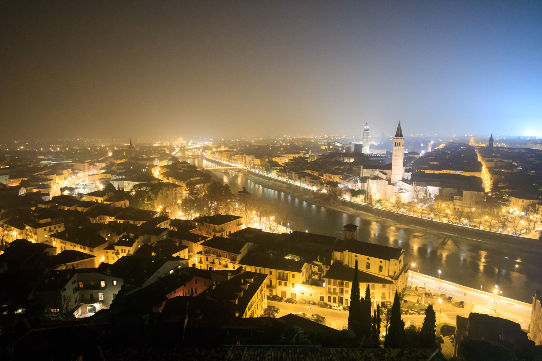 Canon EOS 760D (EOS Rebel T6s / EOS 8000D) sample photo. Verona centro photography