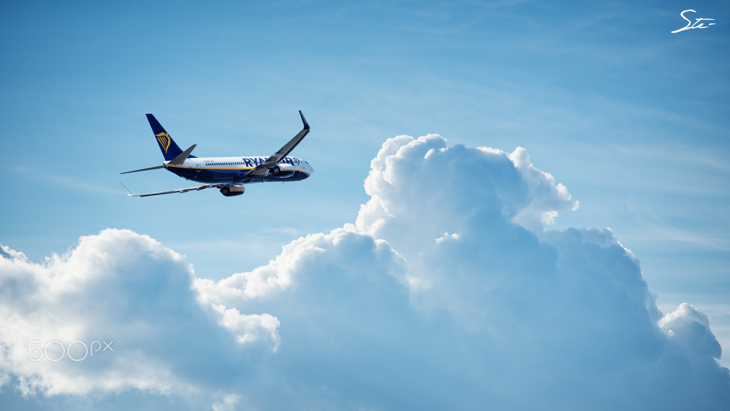 Nikon AF-S Nikkor 200-500mm F5.6E ED VR sample photo. Ryanair b737 climbing photography