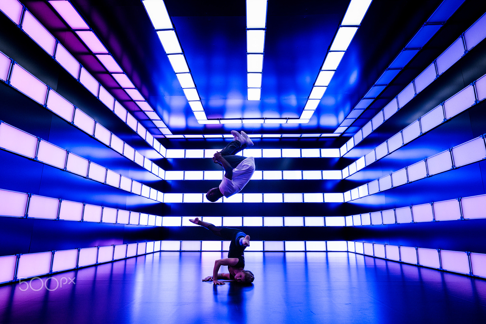 E 21mm F2.8 sample photo. Bboy and girl doing dance performance photography