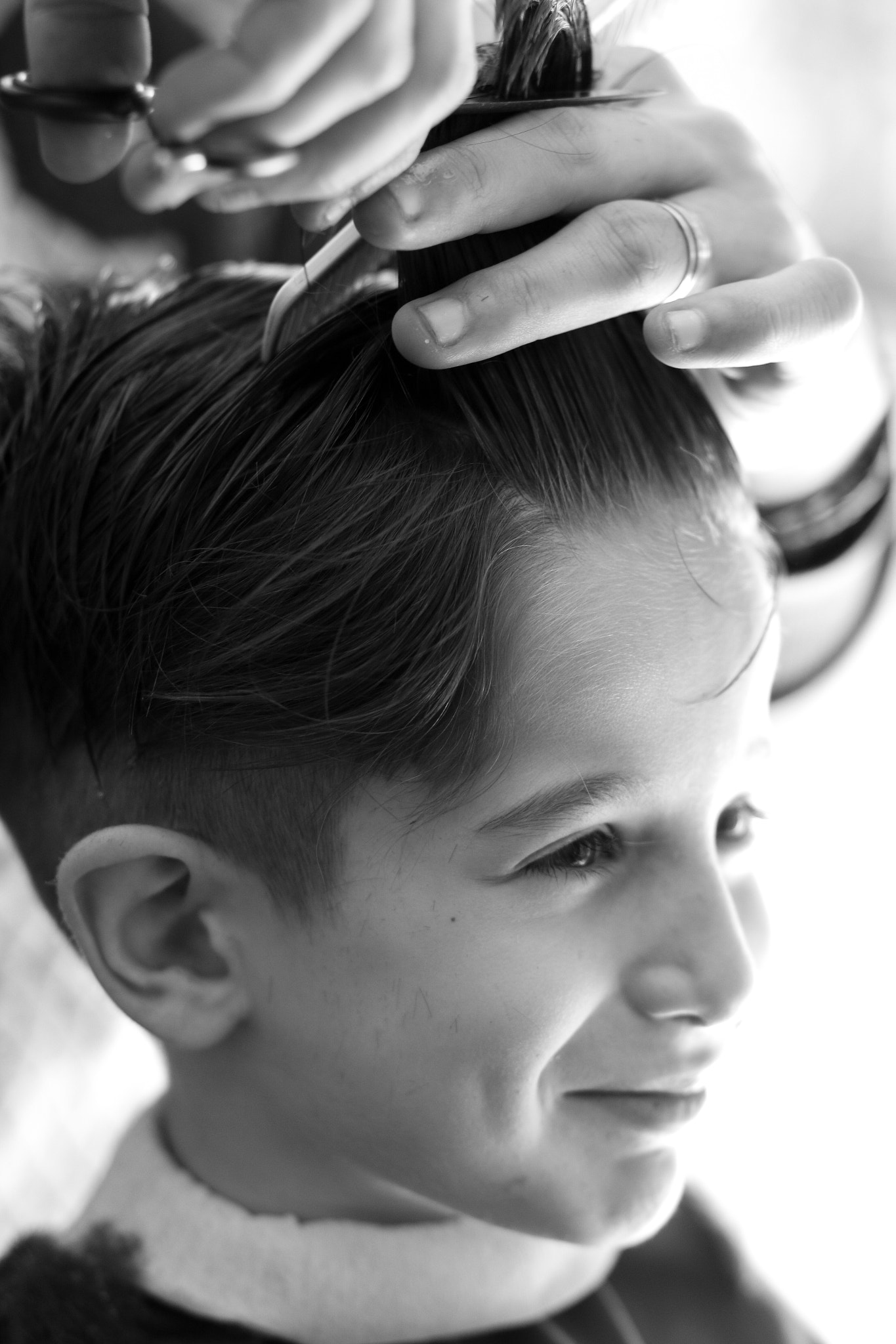 Canon EOS 70D + Canon EF 85mm F1.8 USM sample photo. Hair cut photography