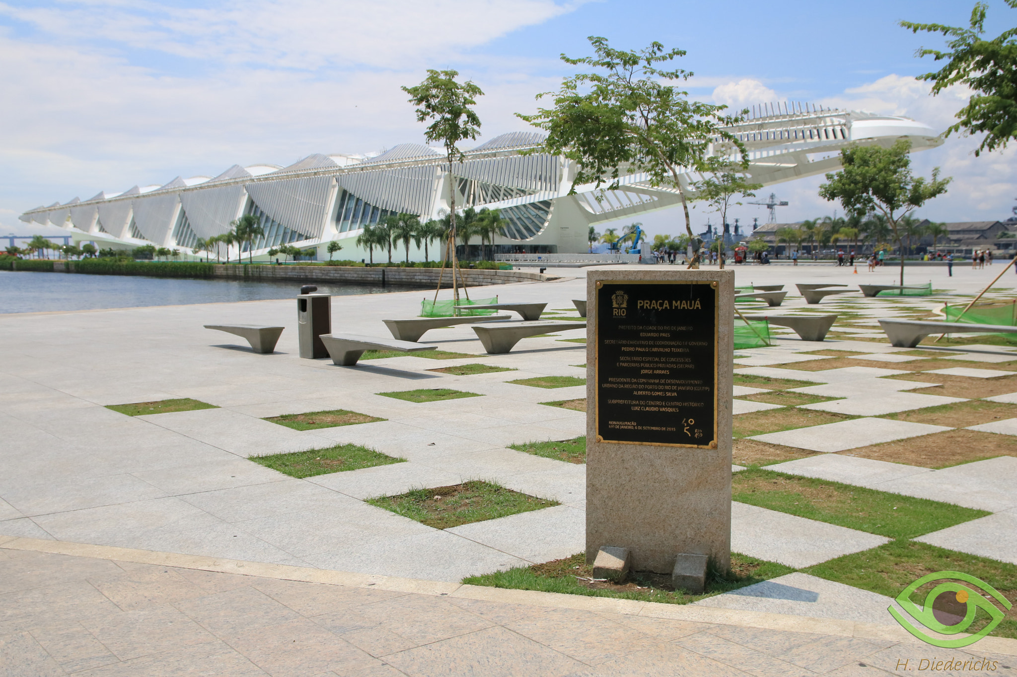 Canon EOS 750D (EOS Rebel T6i / EOS Kiss X8i) + Sigma 17-70mm F2.8-4 DC Macro OS HSM sample photo. Tomorrow museum - rio de janeiro /brasil  photography