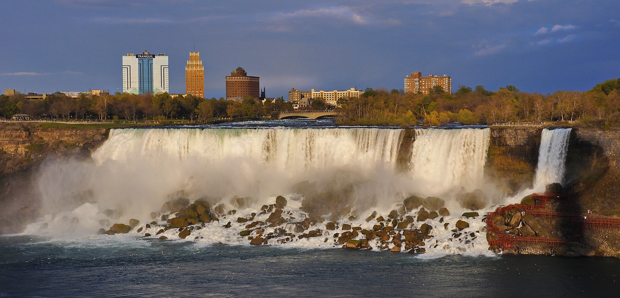 Olympus OM-D E-M1 sample photo. Niagra town and falls in canada photography
