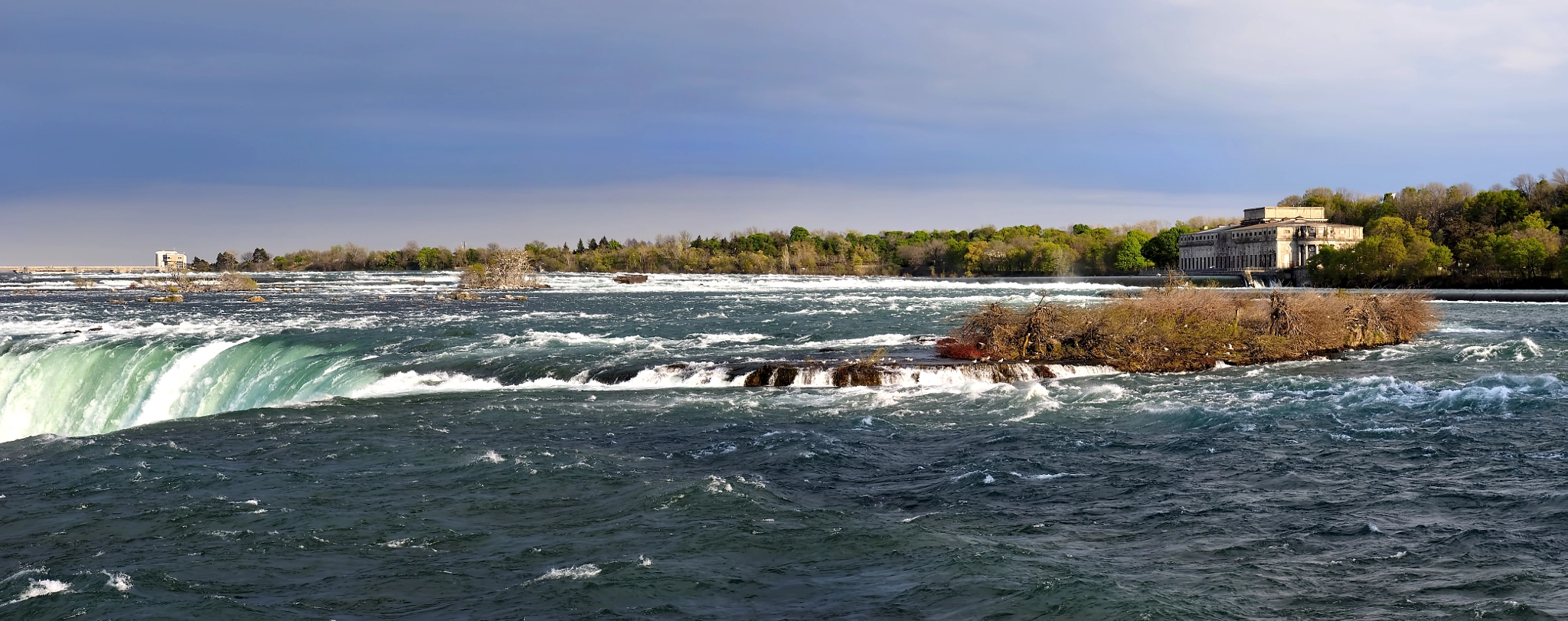 Olympus OM-D E-M1 sample photo. Niagra town and falls in canada photography