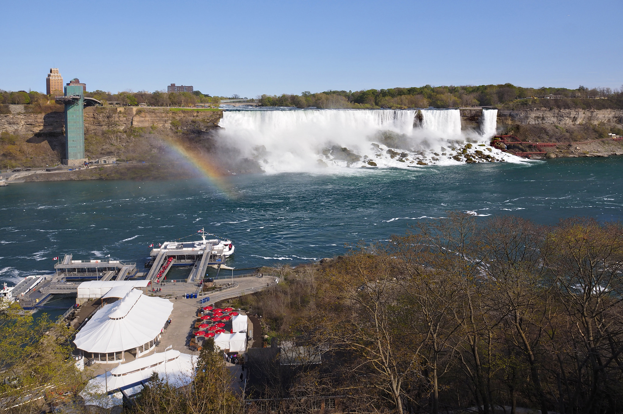 Olympus OM-D E-M1 sample photo. Niagra town and falls in canada photography