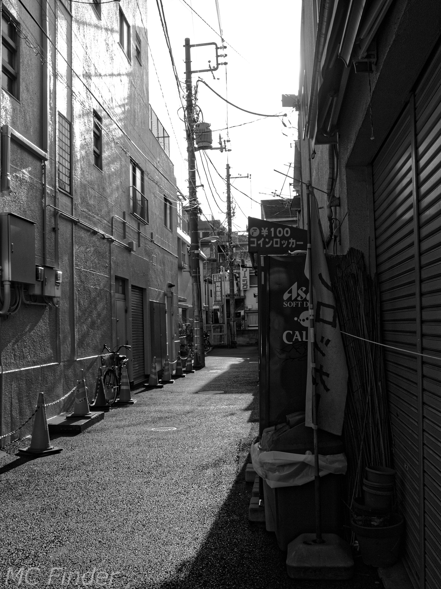 Olympus PEN E-P2 sample photo. Back to the backstreet3 photography