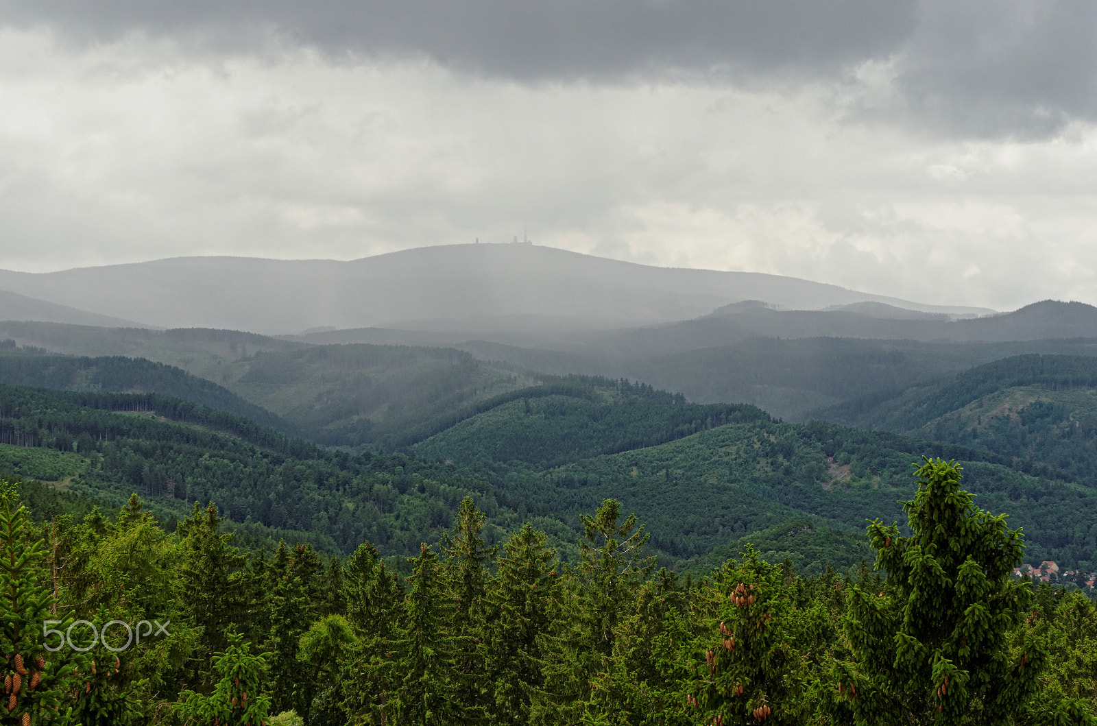 Pentax K-30 + smc PENTAX-DA L 55-300mm F4-5.8 ED sample photo. Rain front over the harz photography