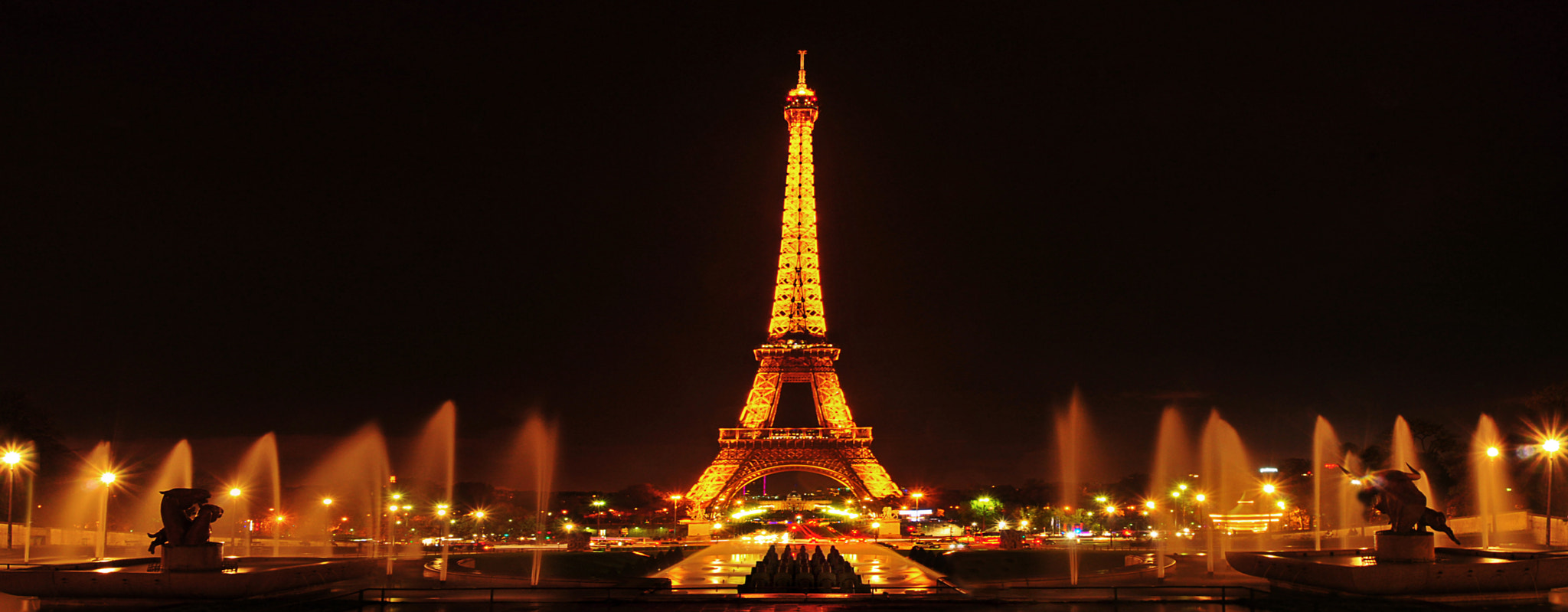 Sigma 18-200mm F3.5-6.3 II DC OS HSM sample photo. Paris at night photography