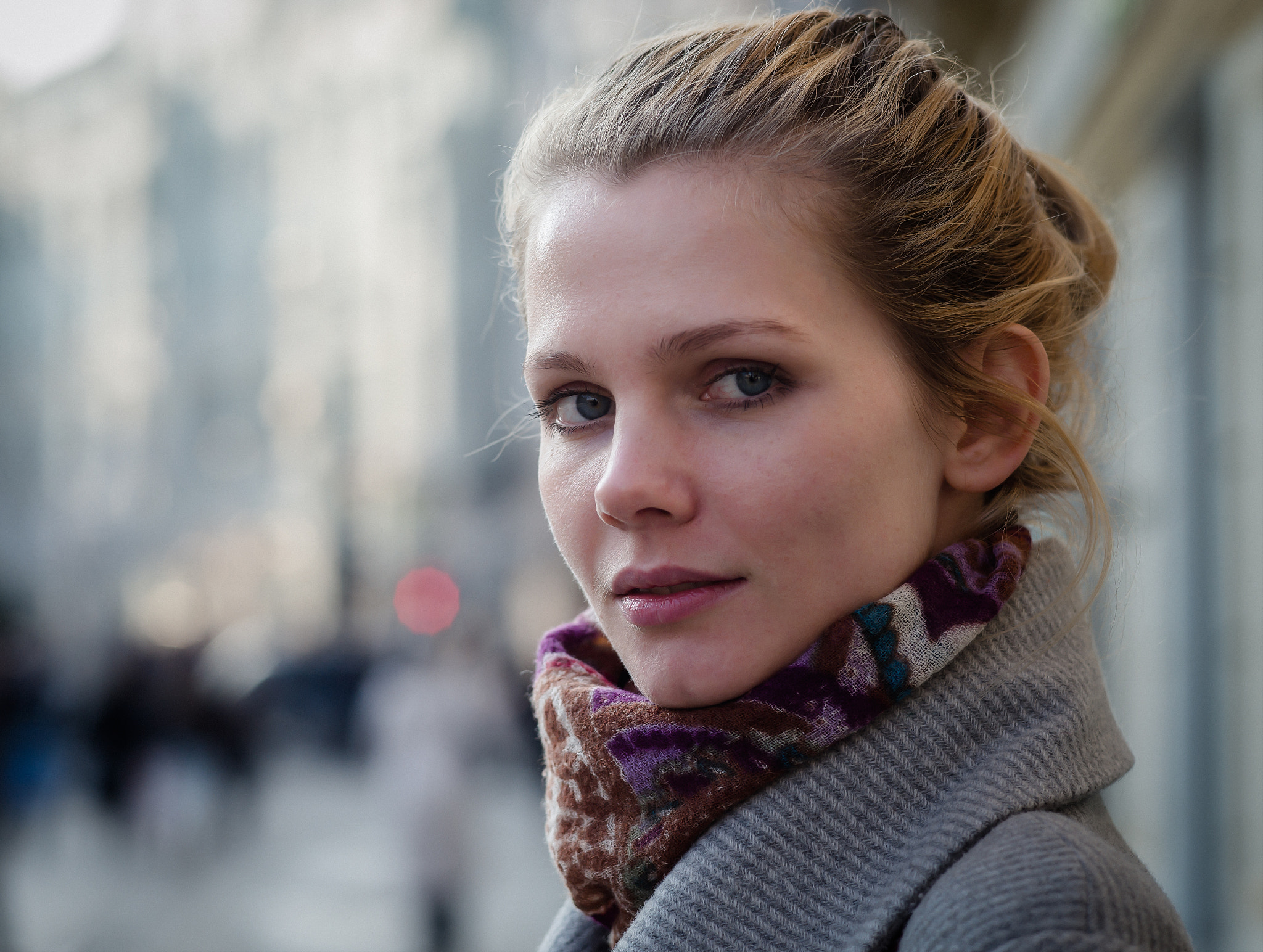 Leica APO-Summicron-M 90mm F2 ASPH sample photo. City and people photography