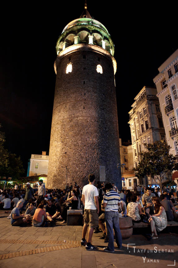 Nikon D700 sample photo. Galata street drinking photography