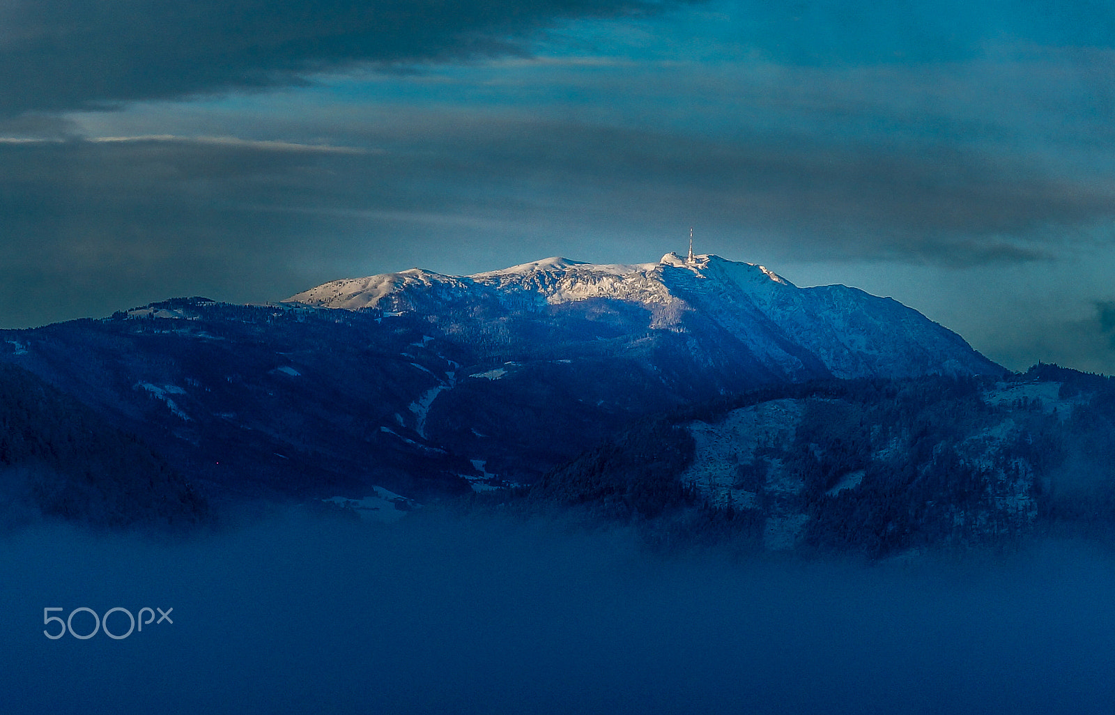 Sony Alpha NEX-3N + Sony E 55-210mm F4.5-6.3 OSS sample photo. Dobratsch mountain photography