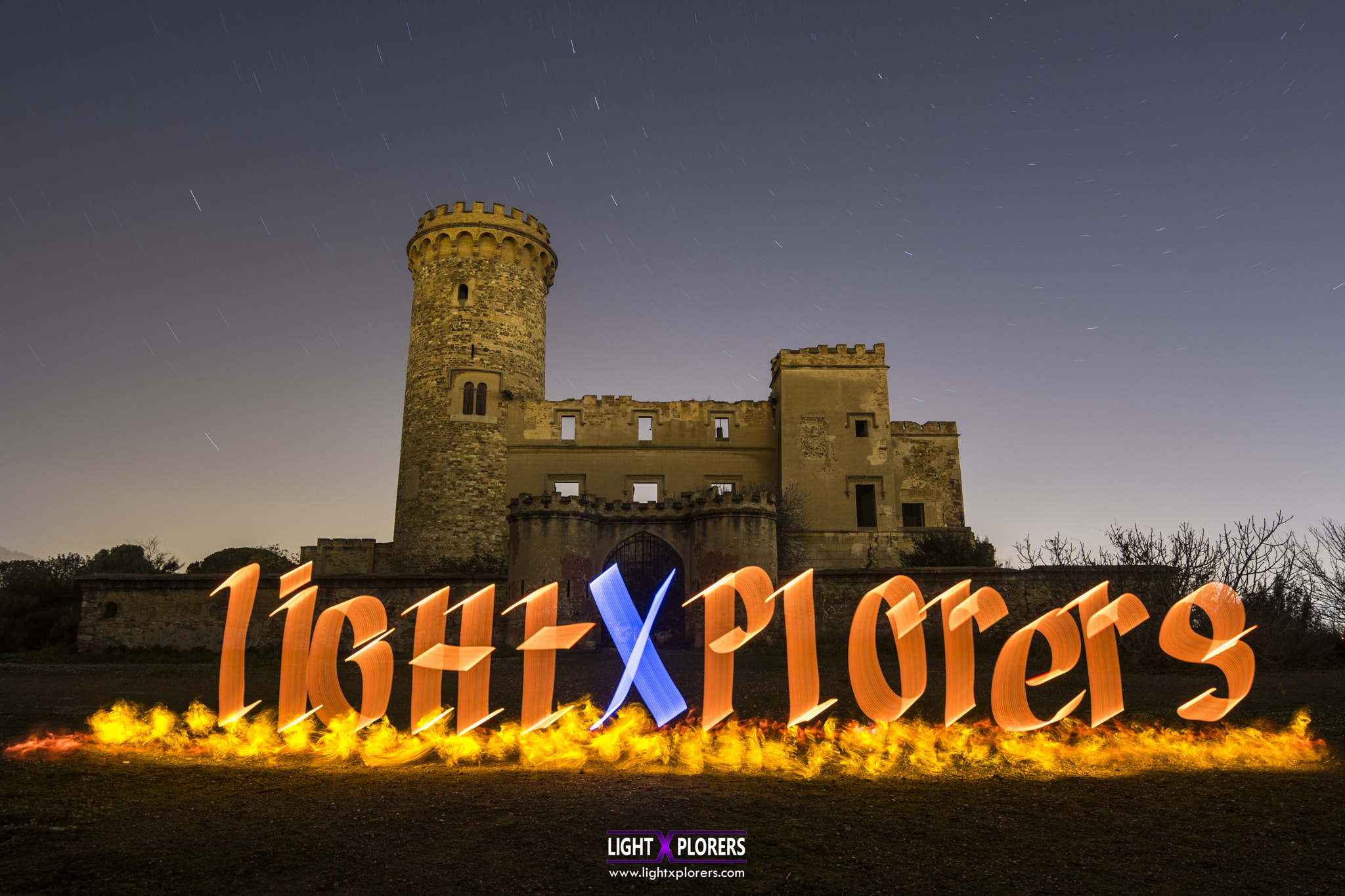 Samyang 14mm F2.8 ED AS IF UMC sample photo. Lightxporers caligrafía. lightxplorers calligraphy photography