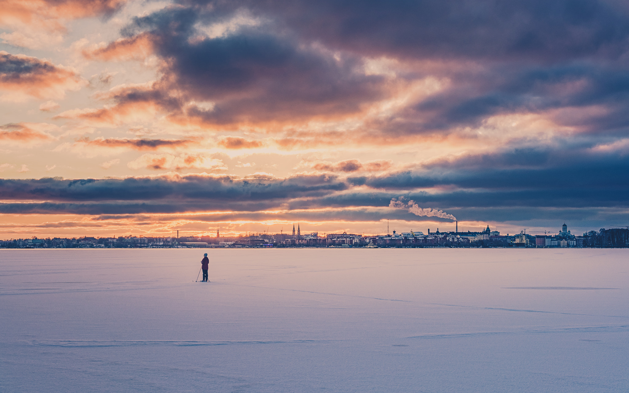 Sony a7R II + Sony Sonnar T* FE 35mm F2.8 ZA sample photo. Contemplating helsinki. photography