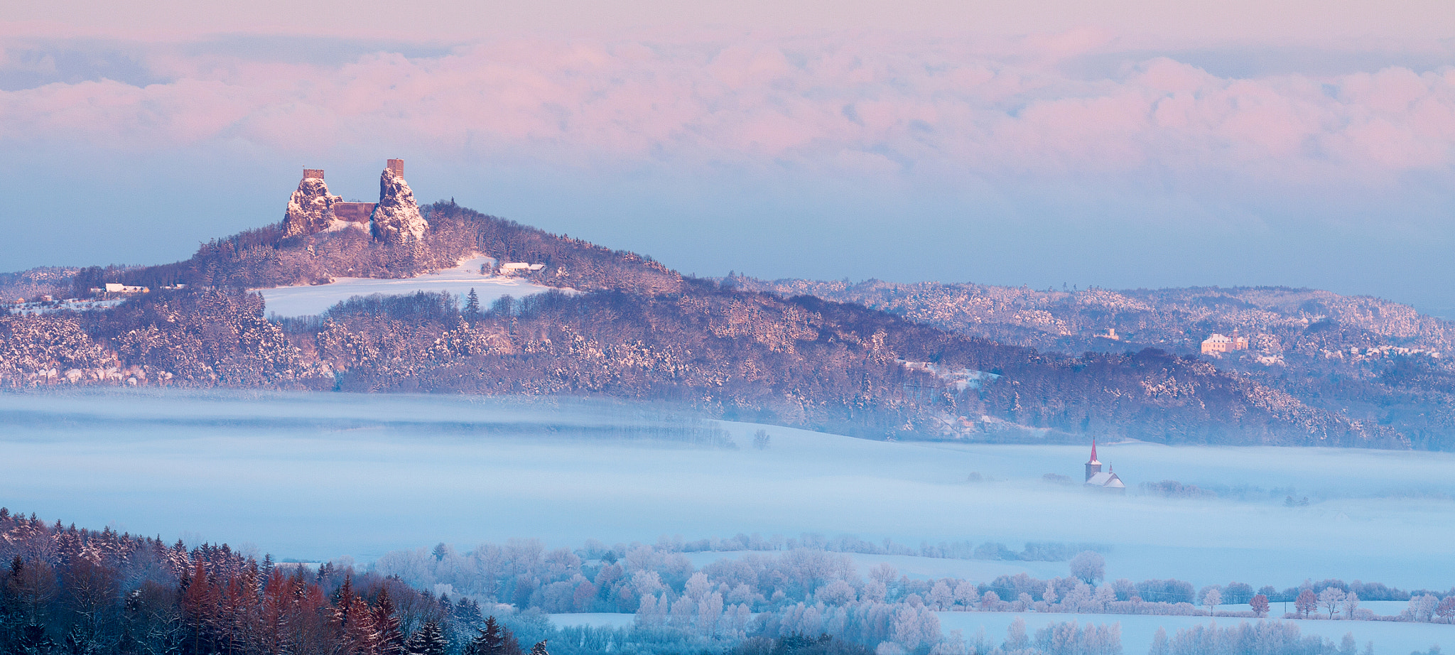 Canon EF 70-300mm F4-5.6L IS USM sample photo. Ruins of trosky castle photography