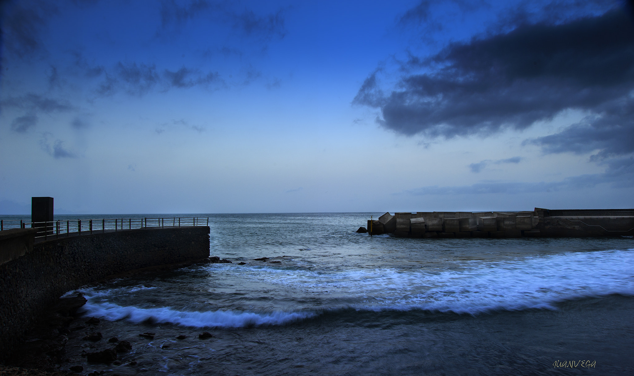 Nikon AF Nikkor 24-85mm F2.8-4D IF sample photo. Puerto de sardina photography