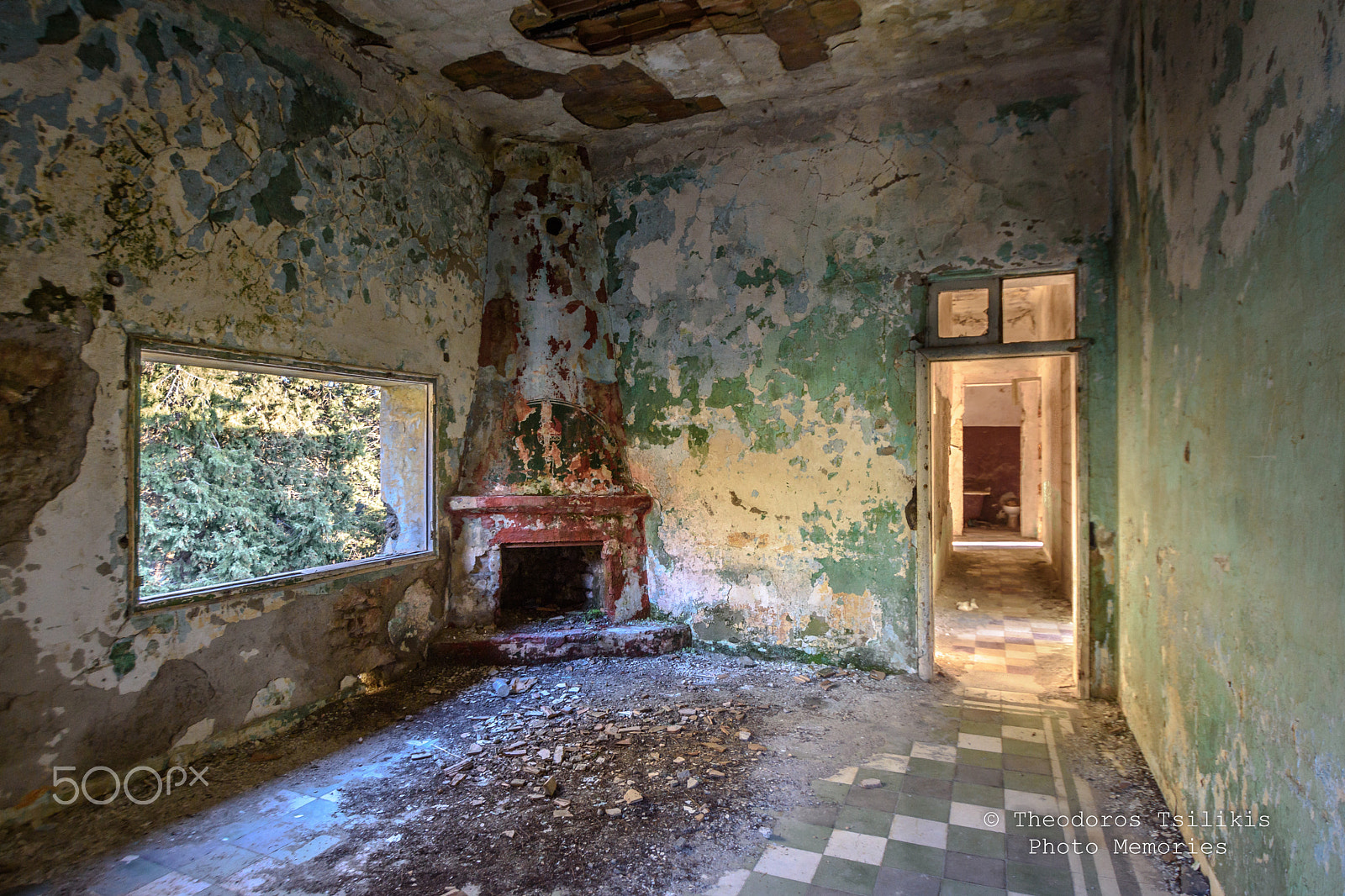 Nikon D7200 sample photo. Room in bad condition photography