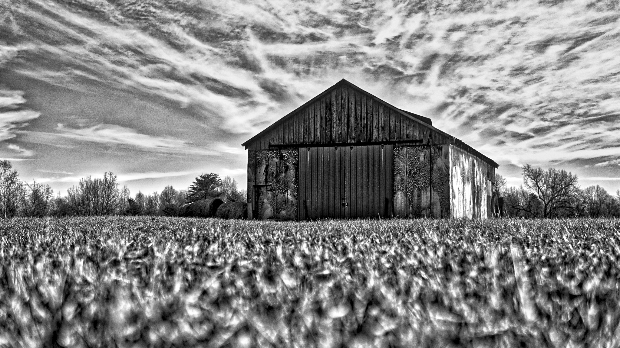 Sony a6300 + Sigma 30mm F1.4 DC DN | C sample photo. Lonely barn photography