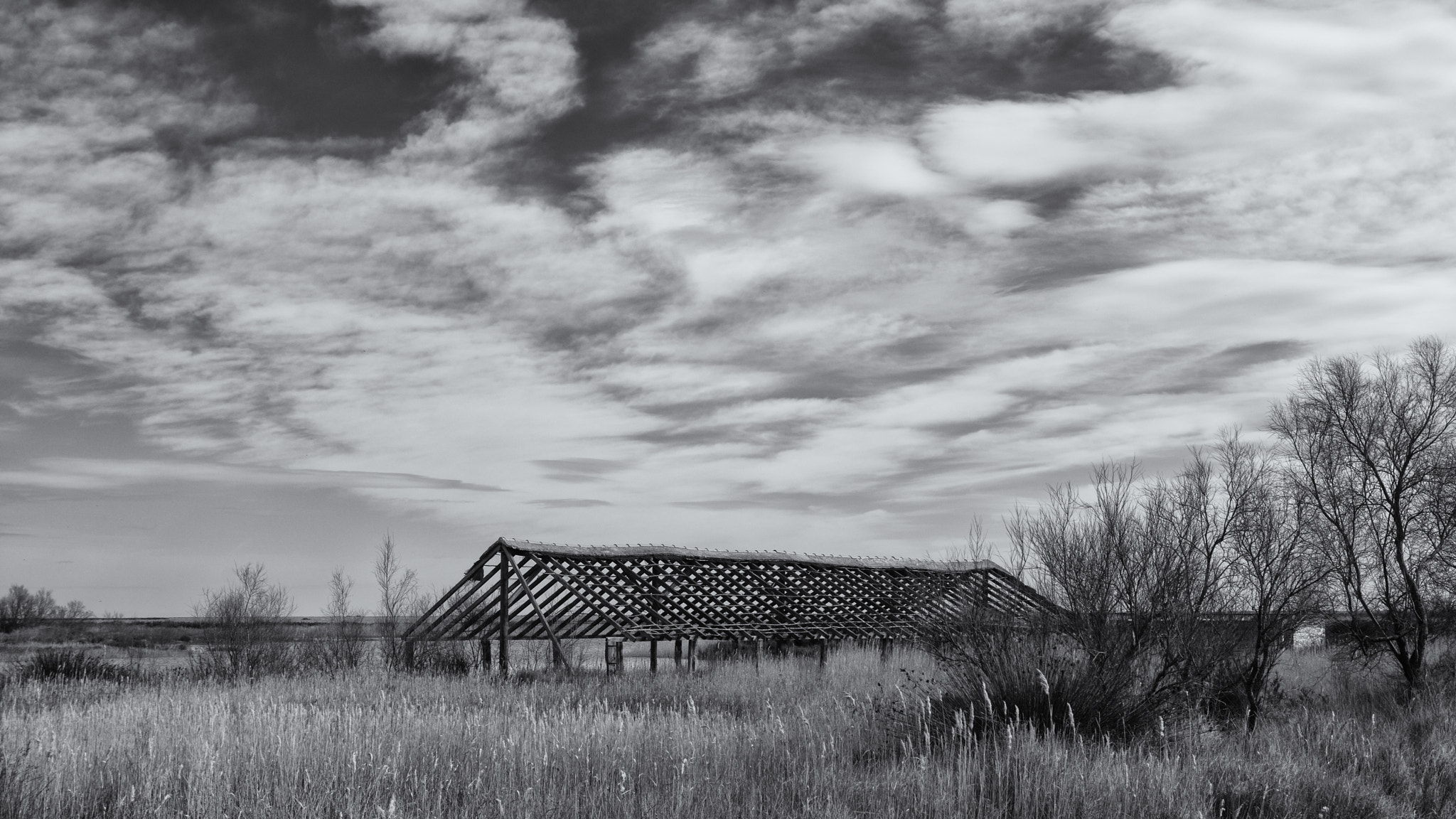 Pentax K-3 + smc PENTAX-DA L 18-55mm F3.5-5.6 AL WR sample photo. Barn without a roof photography